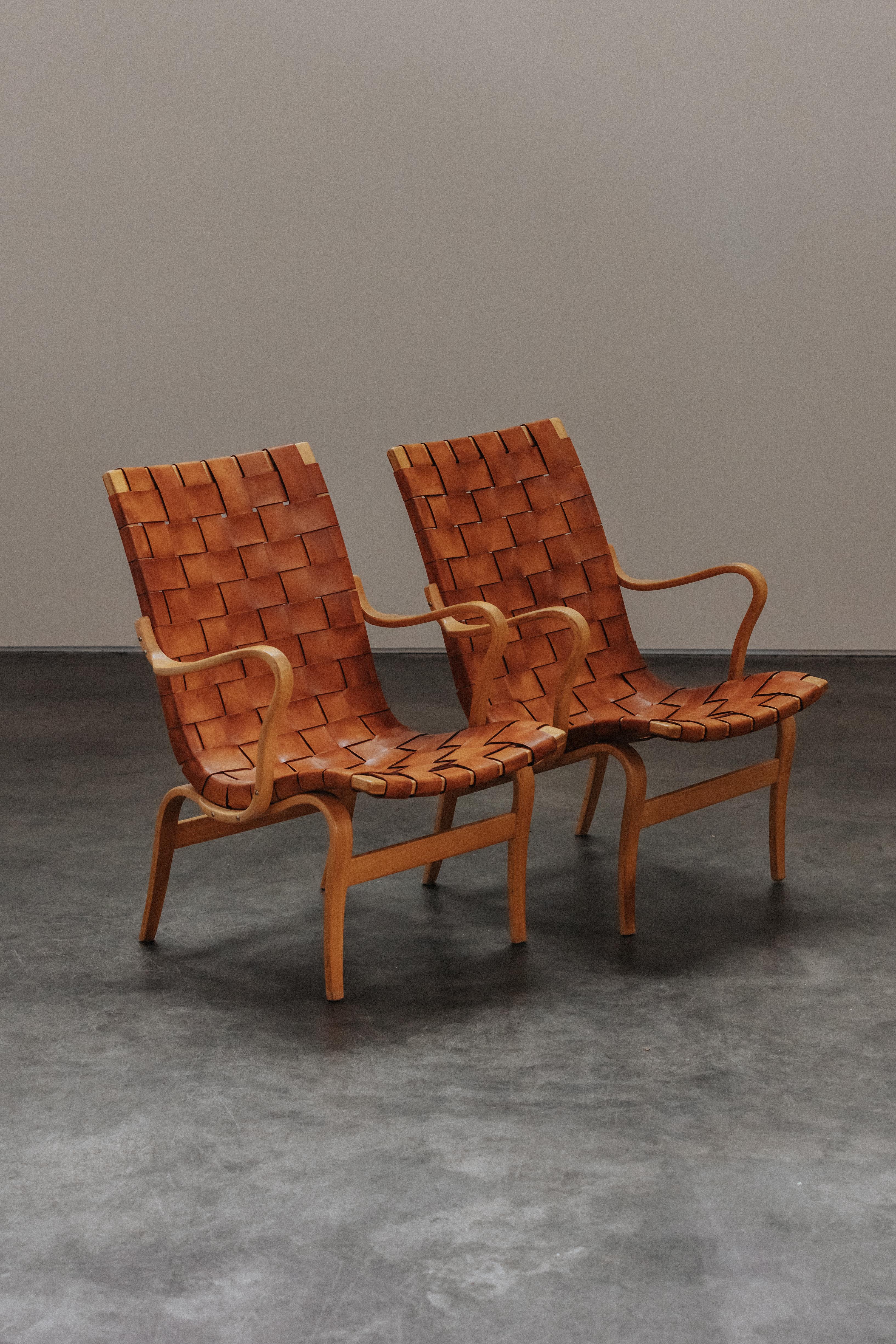 Cuir Paire de chaises longues Bruno Mathsson de Suède, vers 1970 en vente