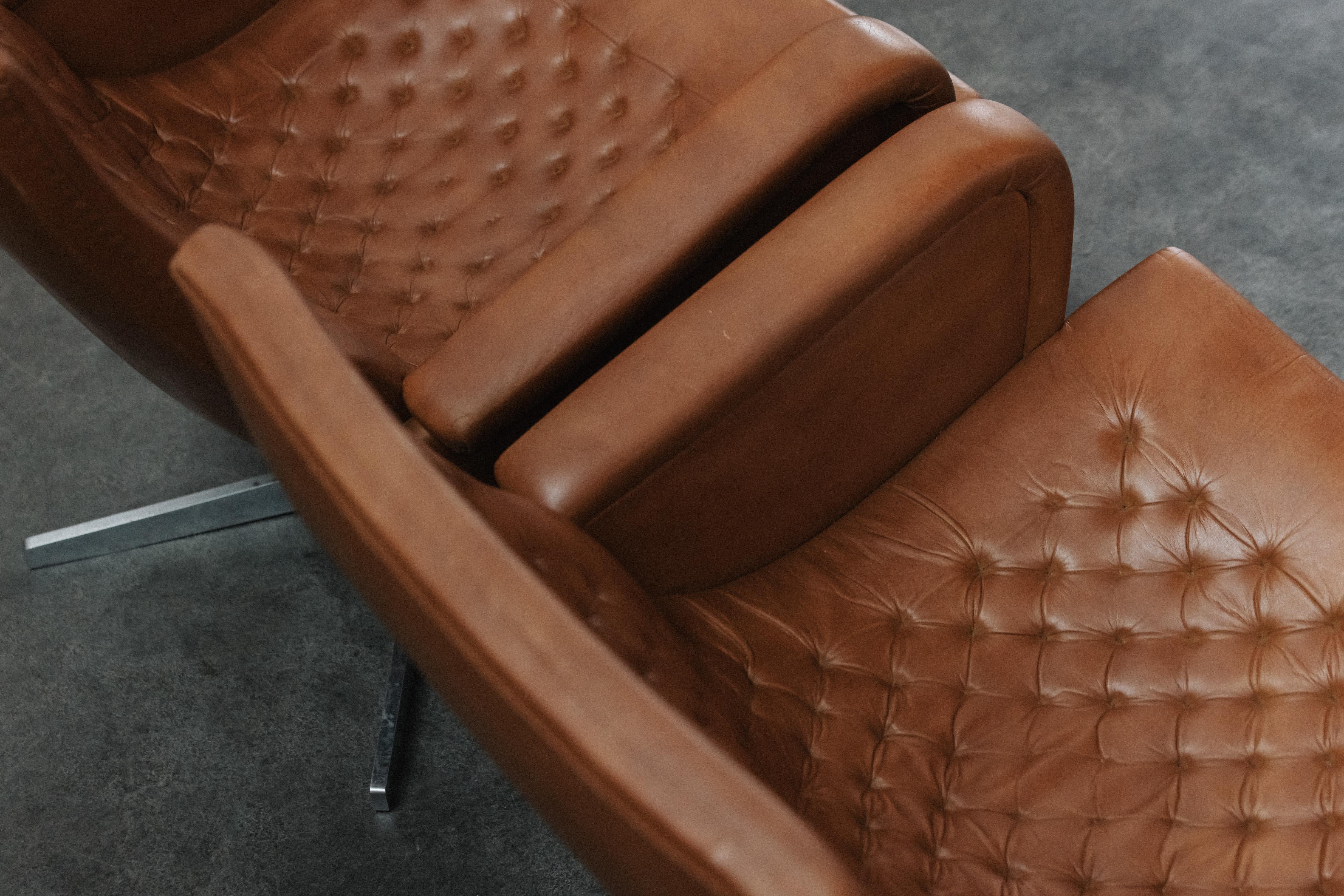 Vintage Paire de chaises longues en cuir par De Sede Suisse, Circa 1970 Bon état - En vente à Nashville, TN
