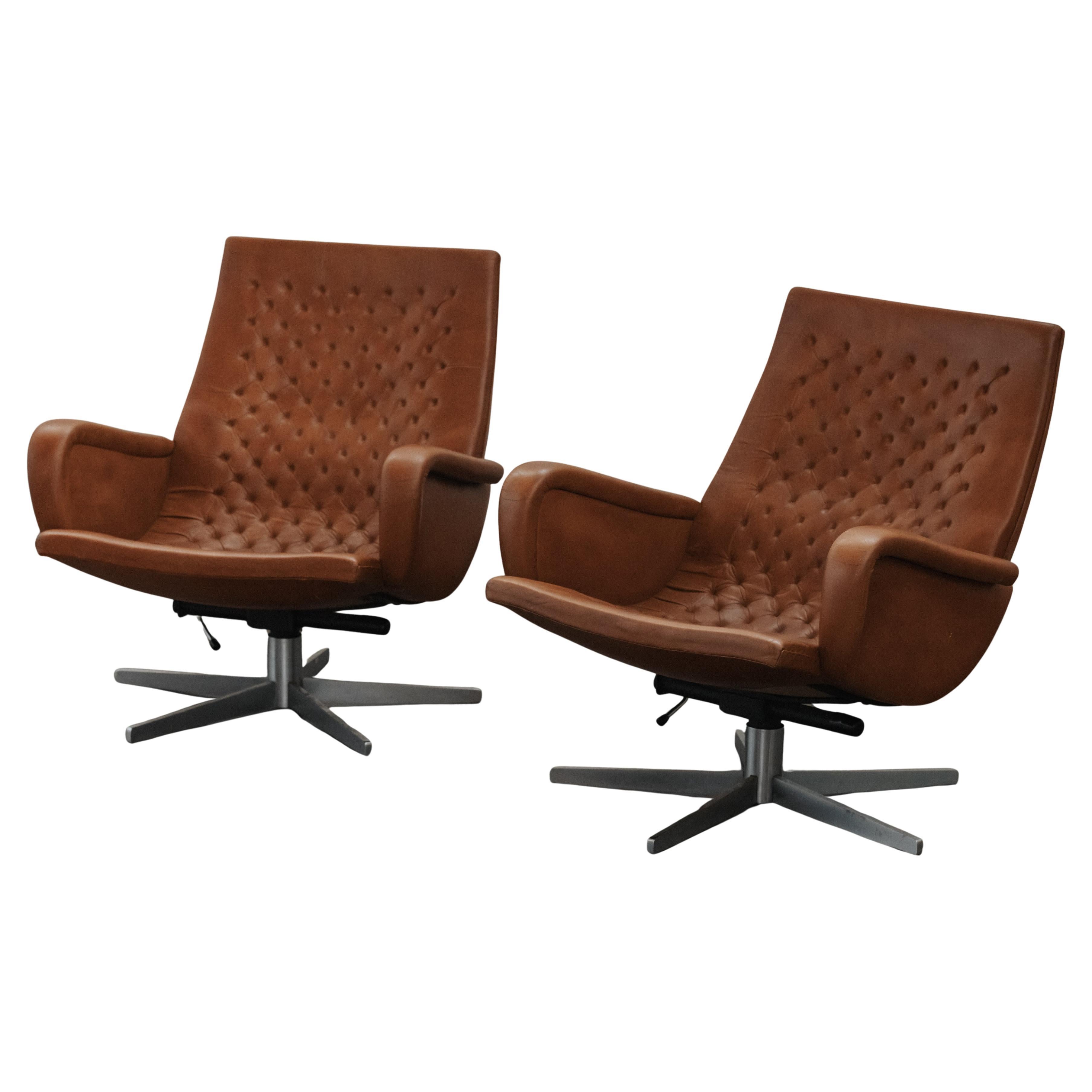 Vintage Paire de chaises longues en cuir par De Sede Suisse, Circa 1970 en vente