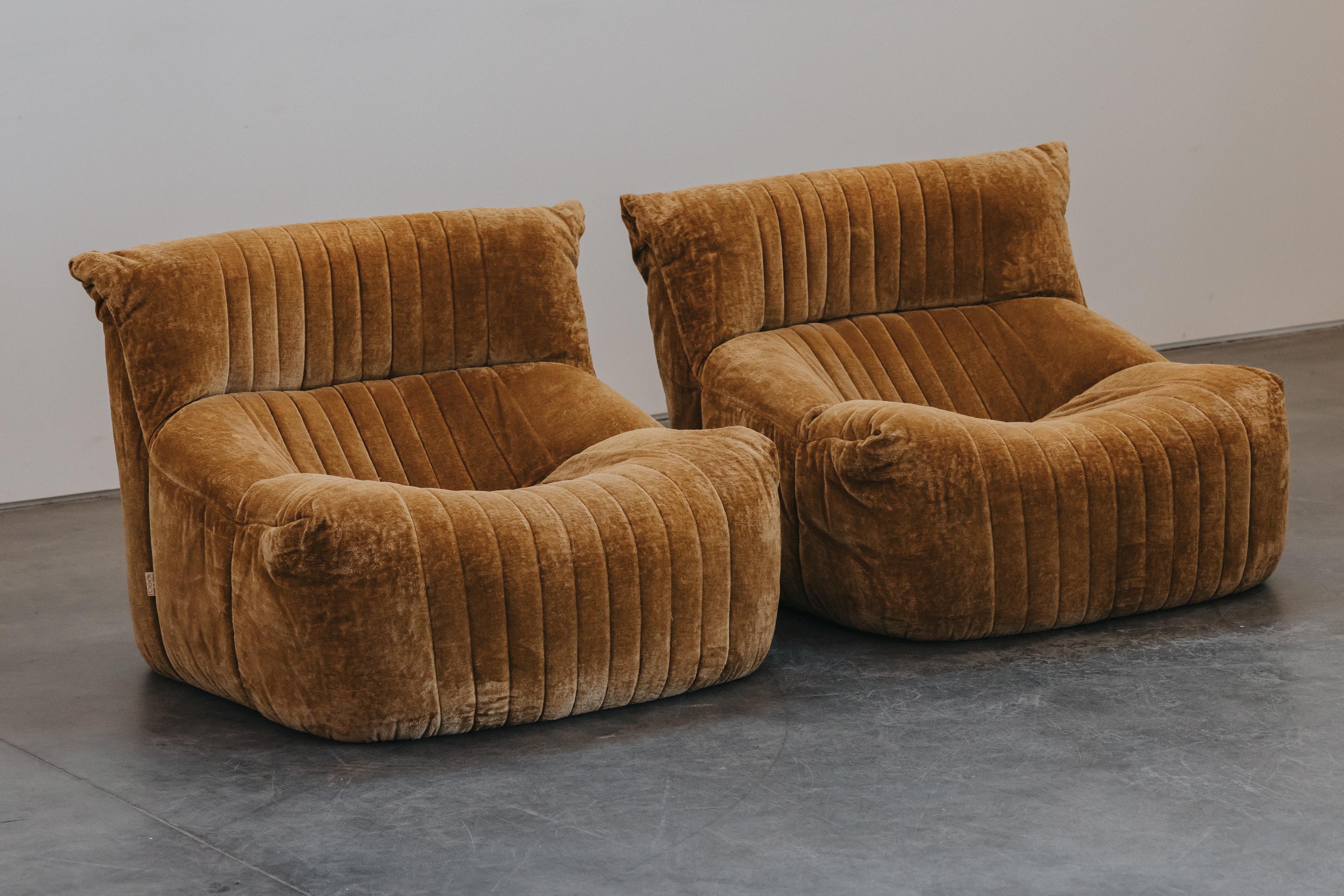 Pareja vintage de sillones Ligne Roset Ariala, Francia, circa 1970 Europeo en venta