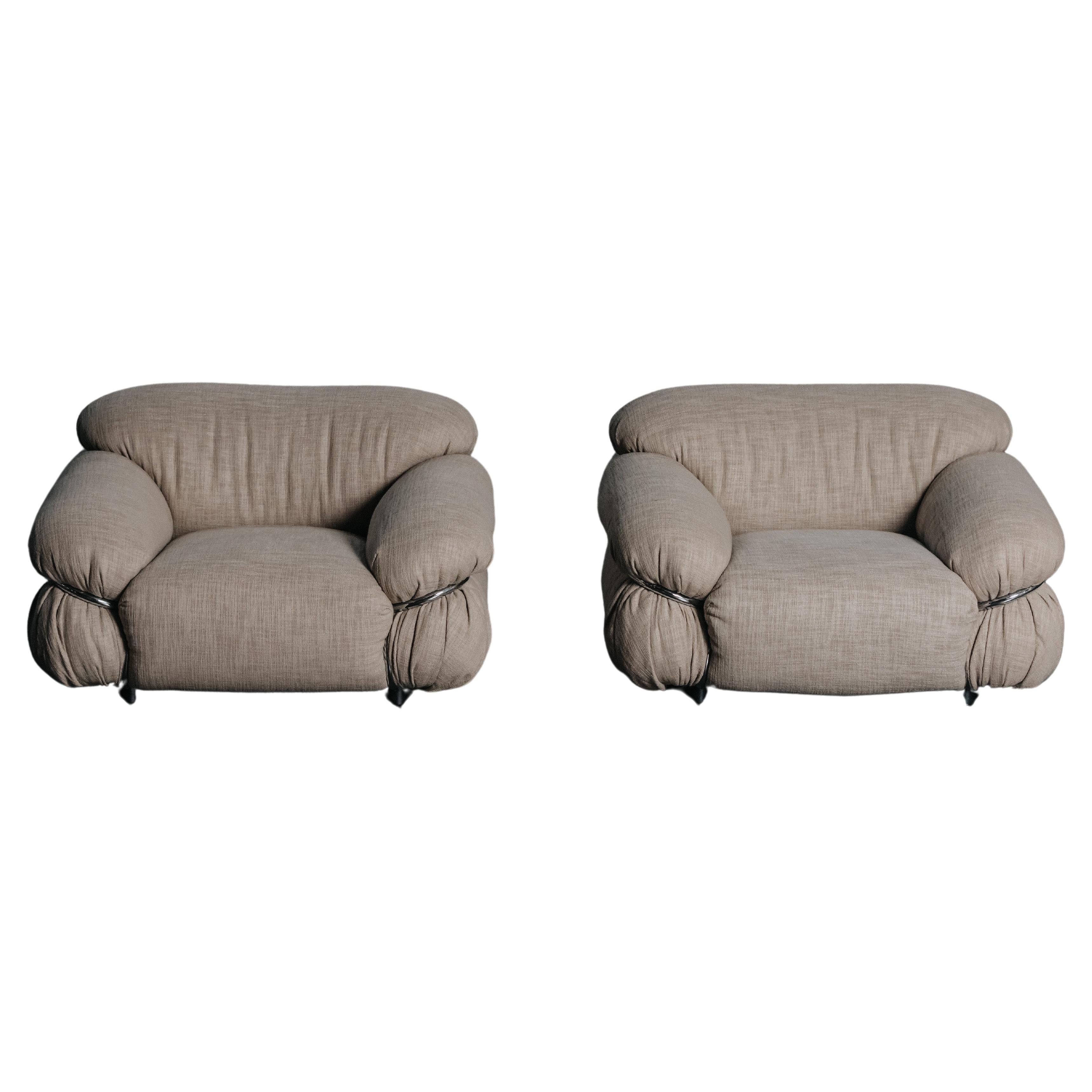 Vintage Pair Of Lounge Chairs by Gianfranco Frattini for Cassina, 1972 For Sale