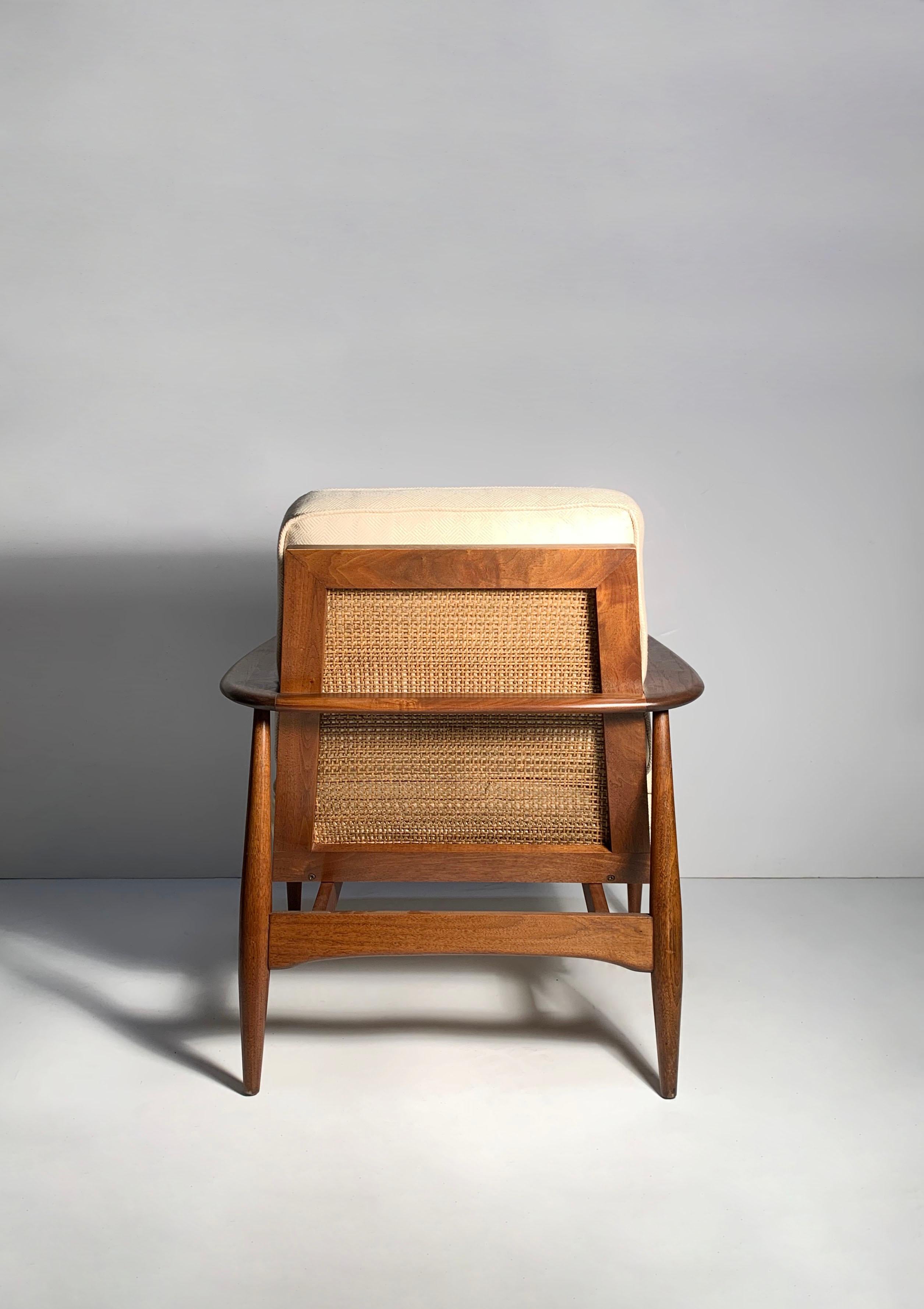 20ième siècle Paire de fauteuils de salon vintage par Lawrence Peabody pour Richardson Nemschoff en vente