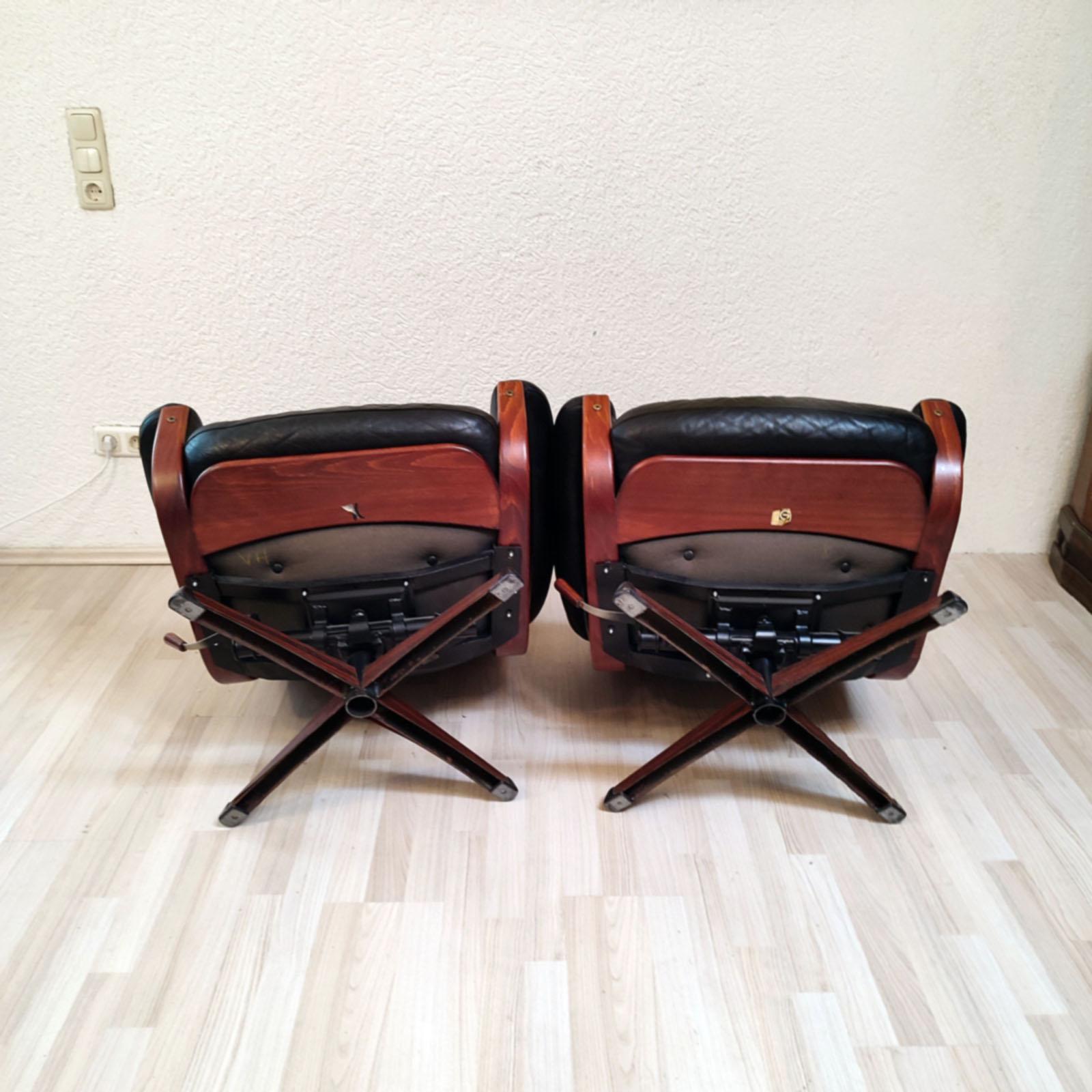 Vintage Pair of Lounge Swivel Chairs by Göte Möbel, Sweden 1970s 3