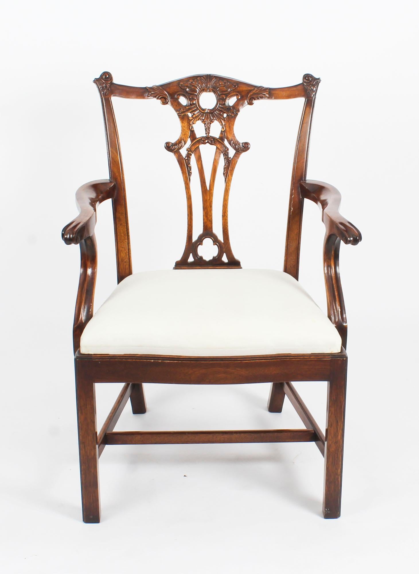 Vintage Pair of Mahogany Chippendale Revival Armchairs, Mid-20th Century 1