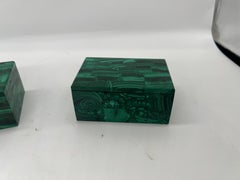 Coppia di scatole con coperchio in pietra malachite vintage