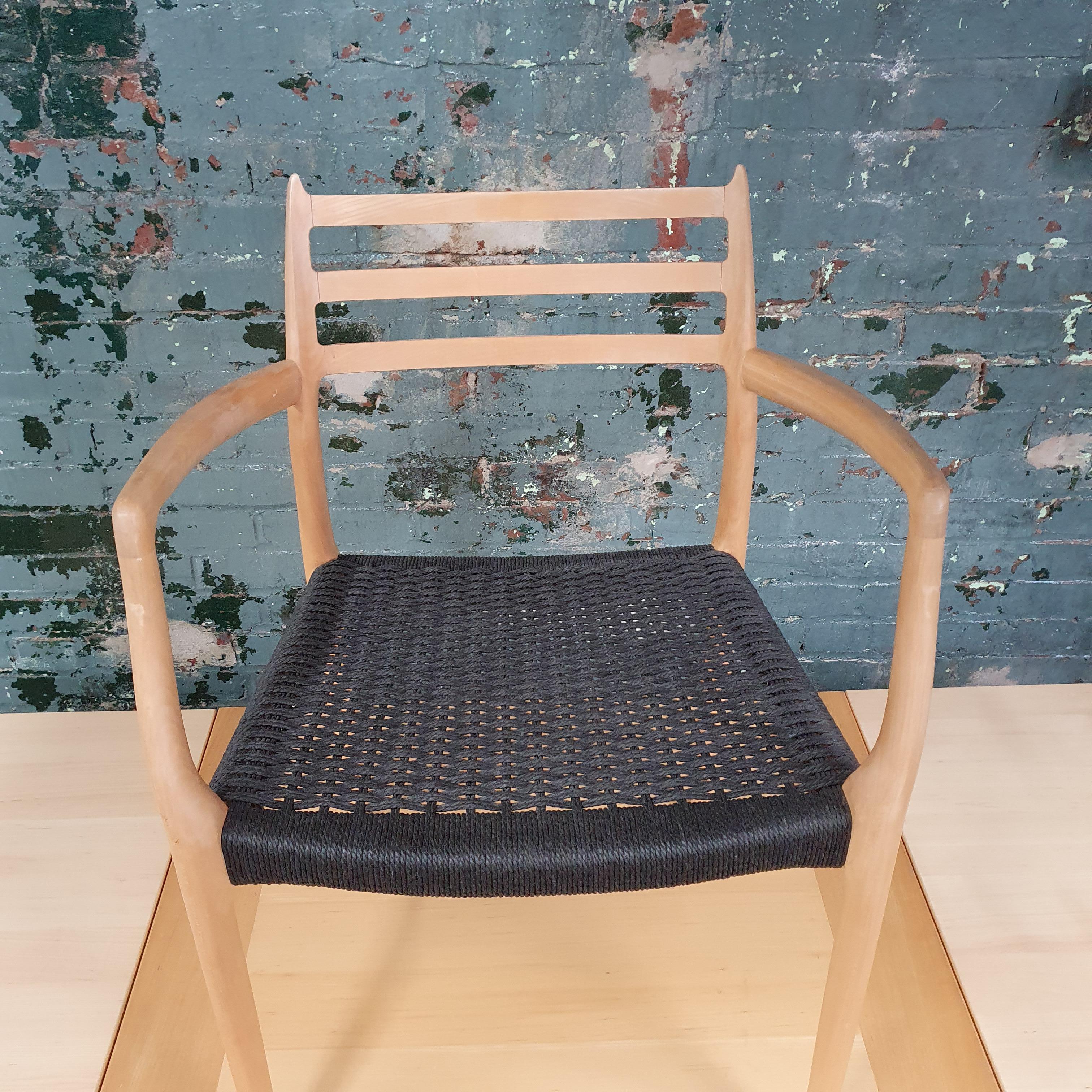 Scandinave moderne Paire de fauteuils vintage JL Moller en érable, modèle 62 en vente