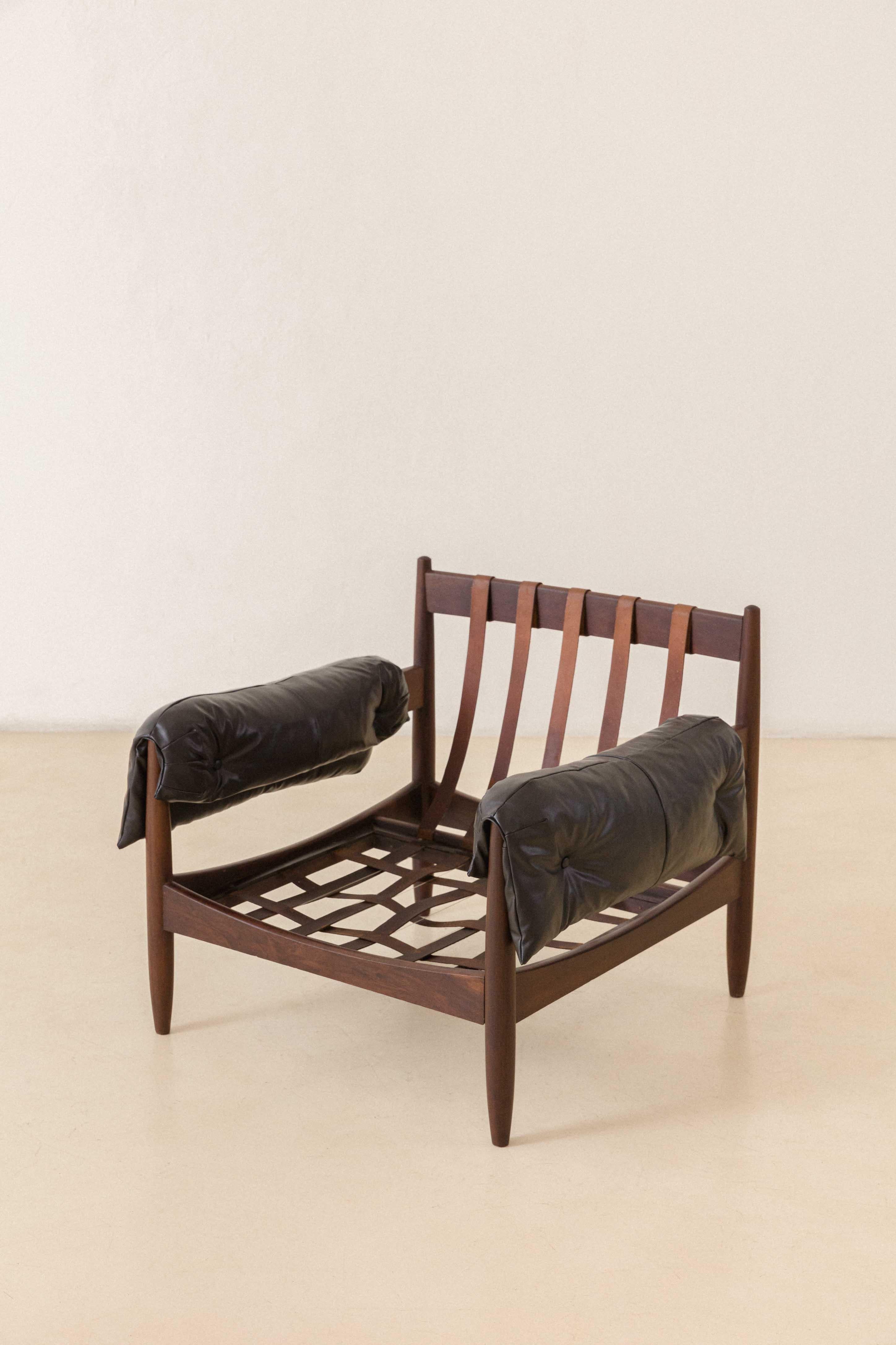 Vintage Pair of Meia Pataca Rosewood Armchairs by Sergio Rodrigues, 1960, Brazil 5