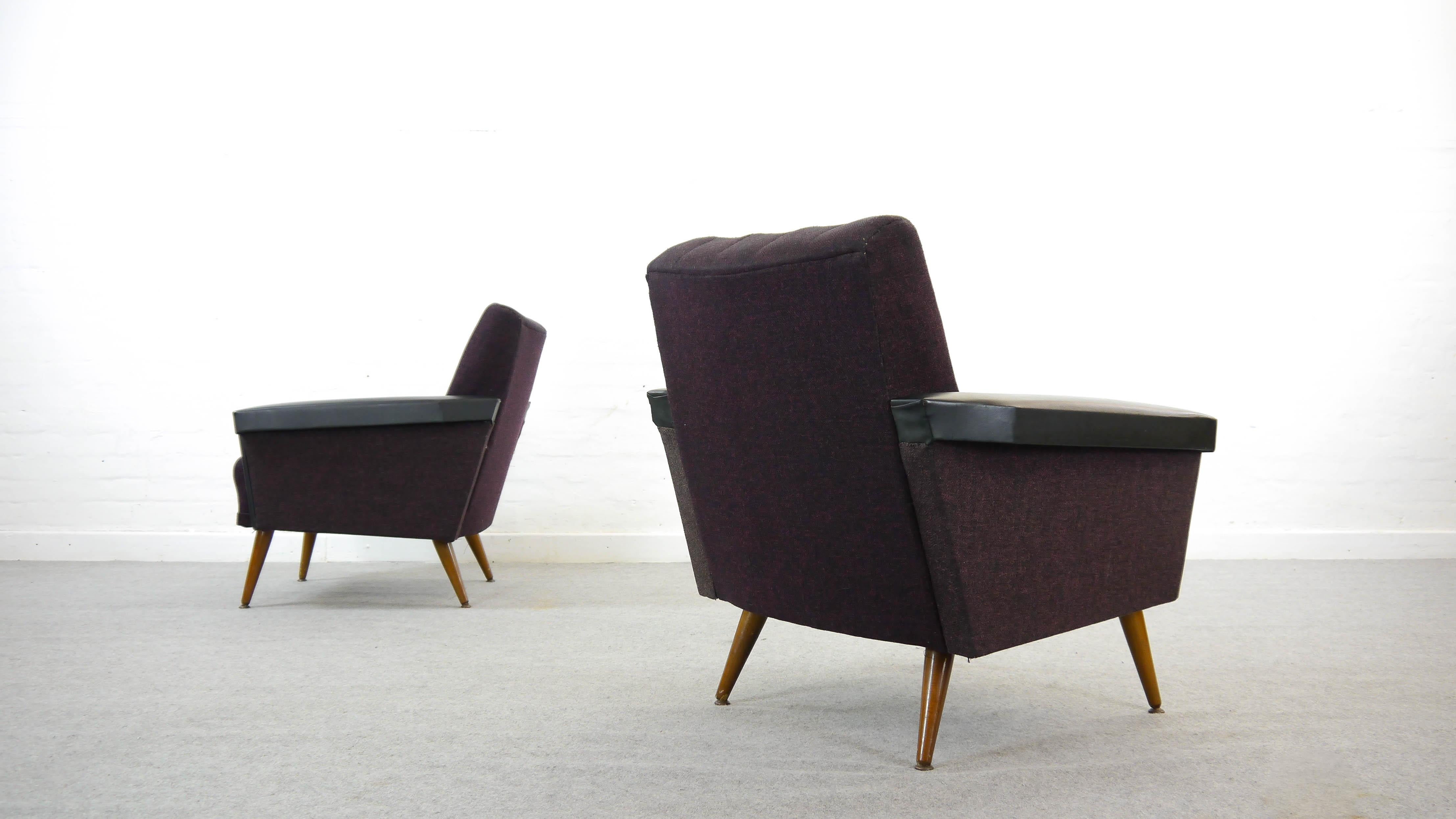 Vintage Pair of Midcentury Cocktail Chairs or Club Chairs in Purple-Black, 1950s In Fair Condition For Sale In Halle, DE