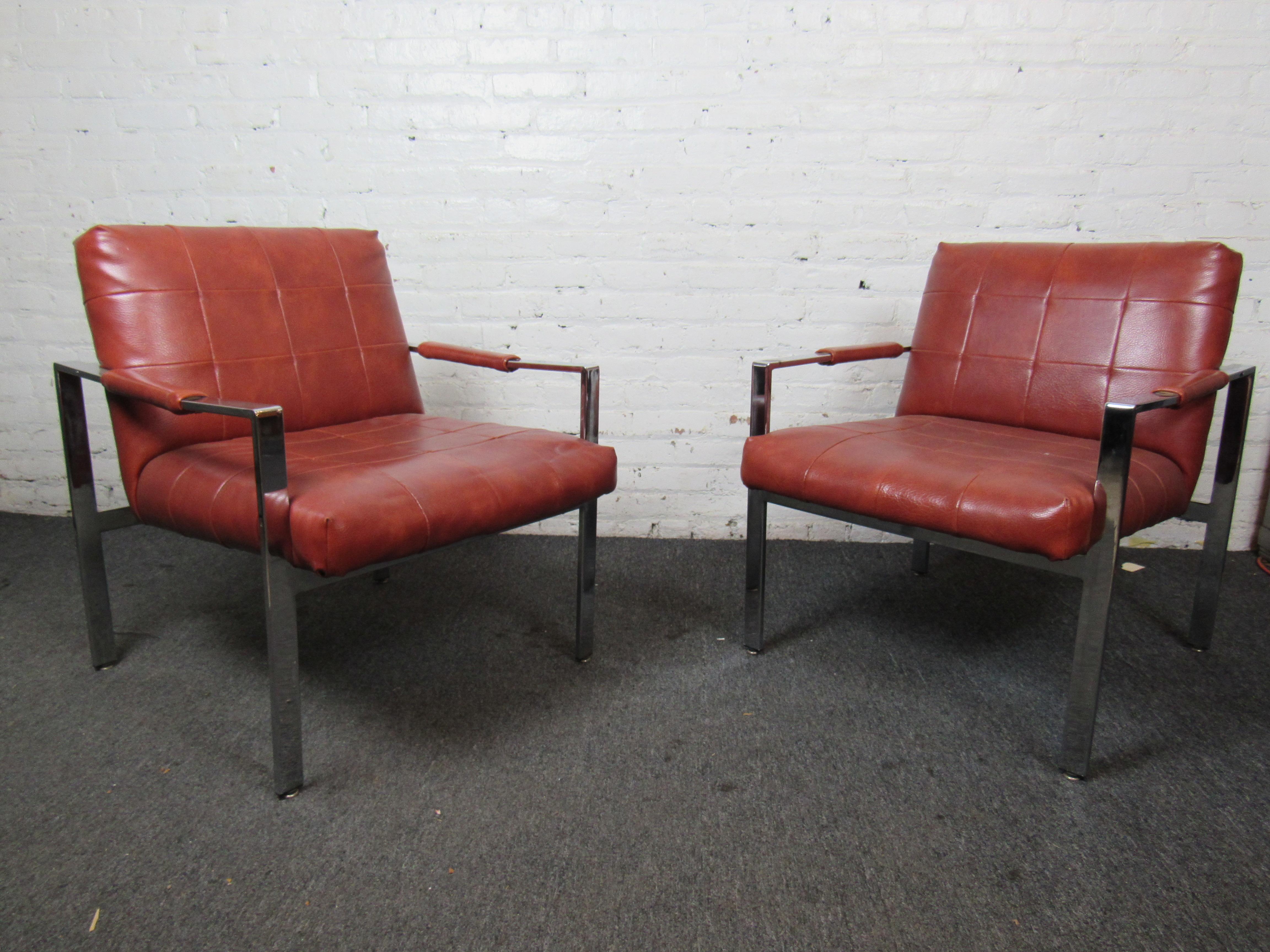 Mid-Century Modern Pair of Leather & Chrome Armchairs by Milo Baughman for Thayer Coggin For Sale