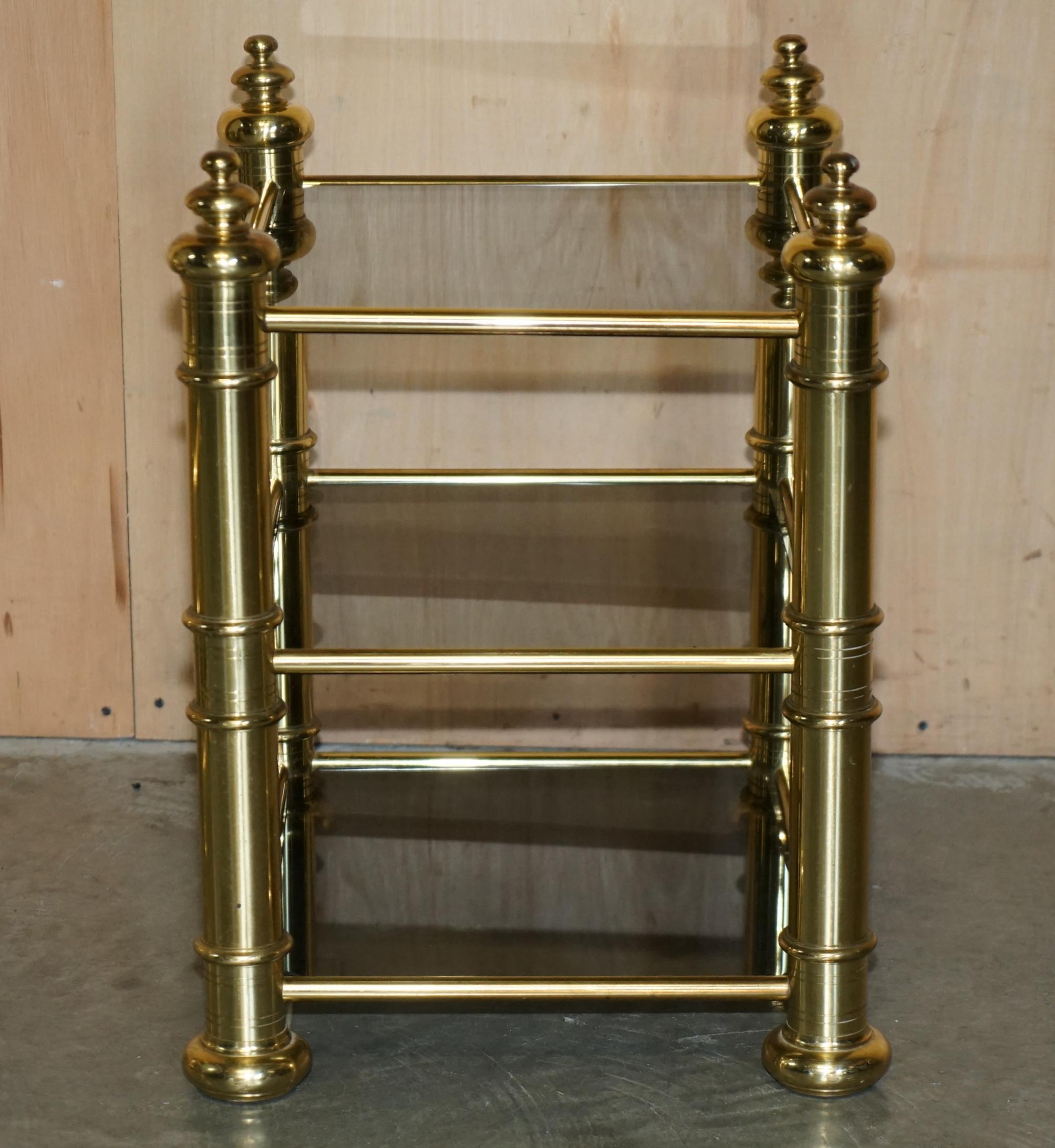 ViNTAGE PAIR OF MID CENTURY MODERN BRASS & SMOKED GLASS ETAGERE SIDE END TABLES For Sale 1