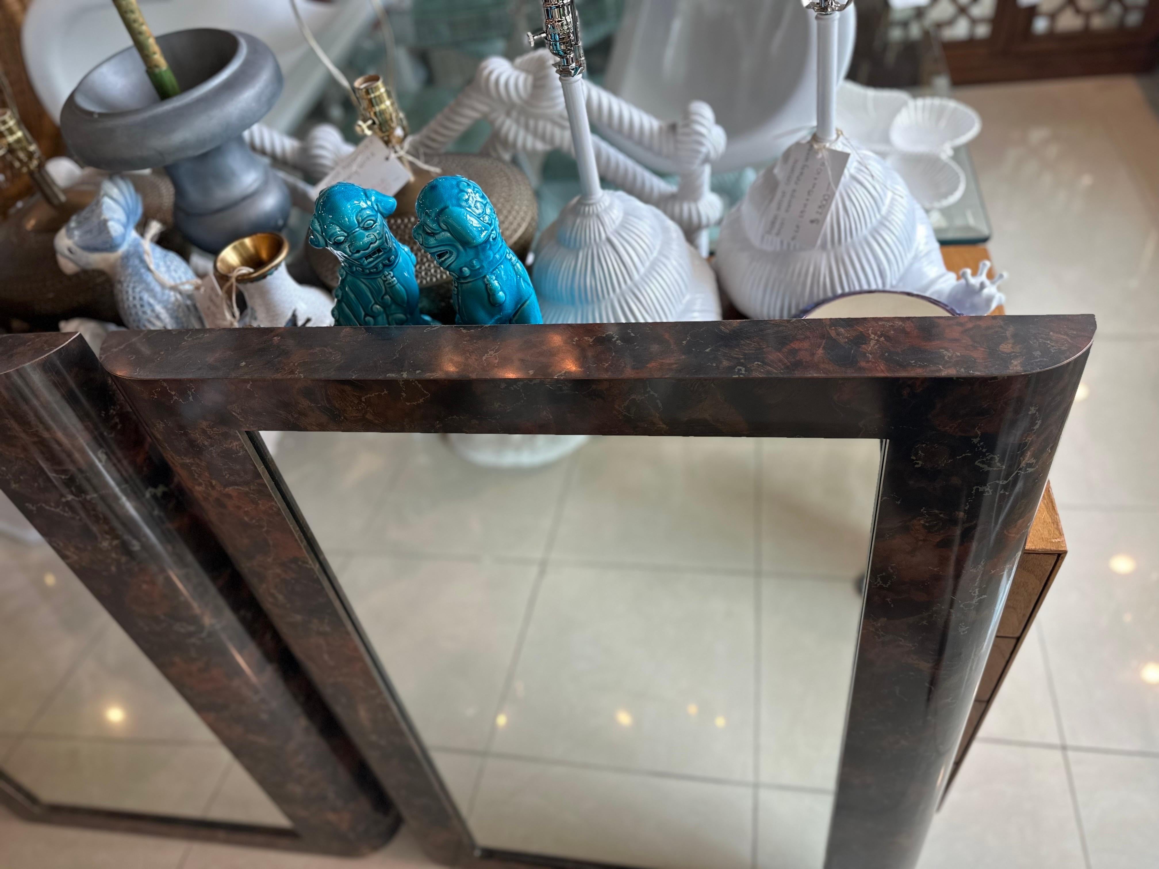Paire de miroirs muraux en bois de ronce foncé, modernes du milieu du siècle dernier en vente 5