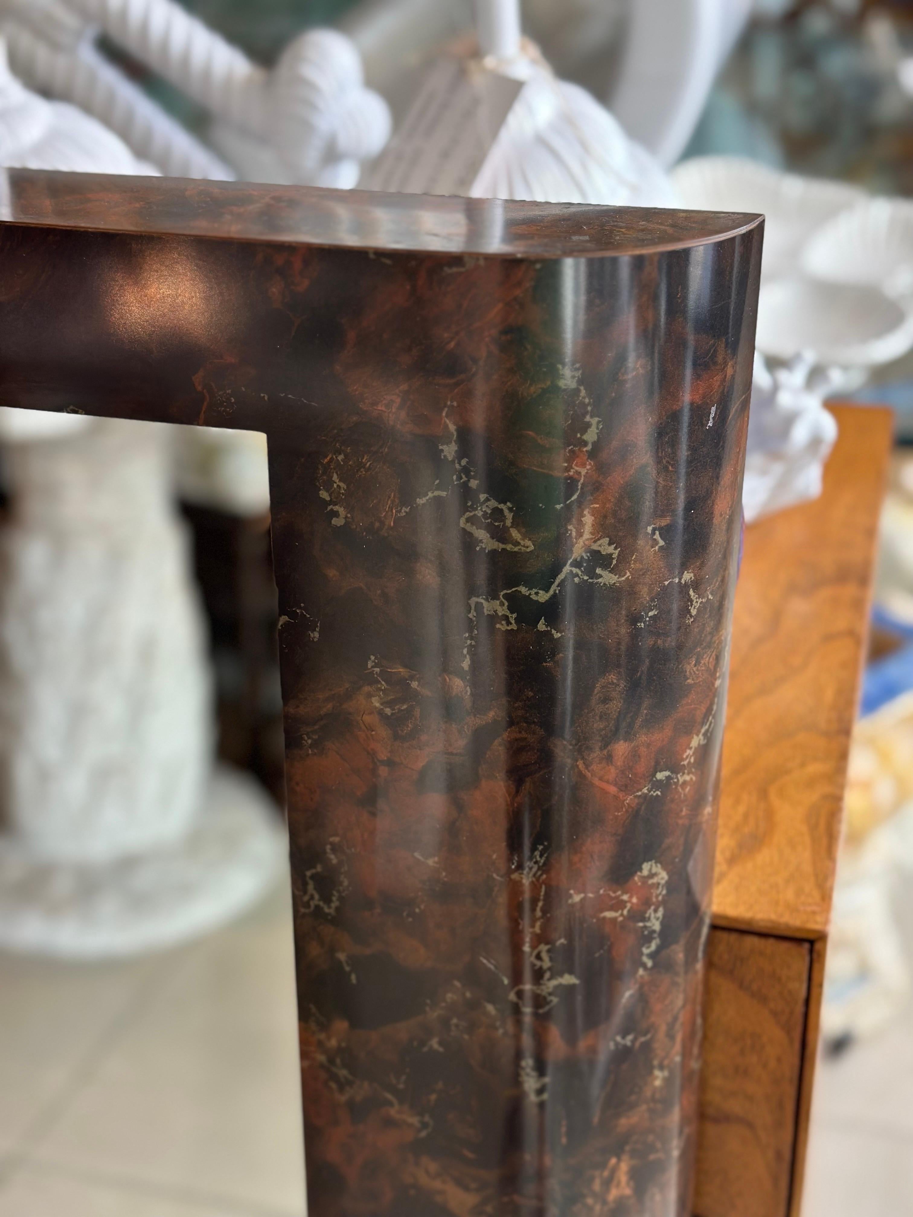 Paire de miroirs muraux en bois de ronce foncé, modernes du milieu du siècle dernier en vente 6