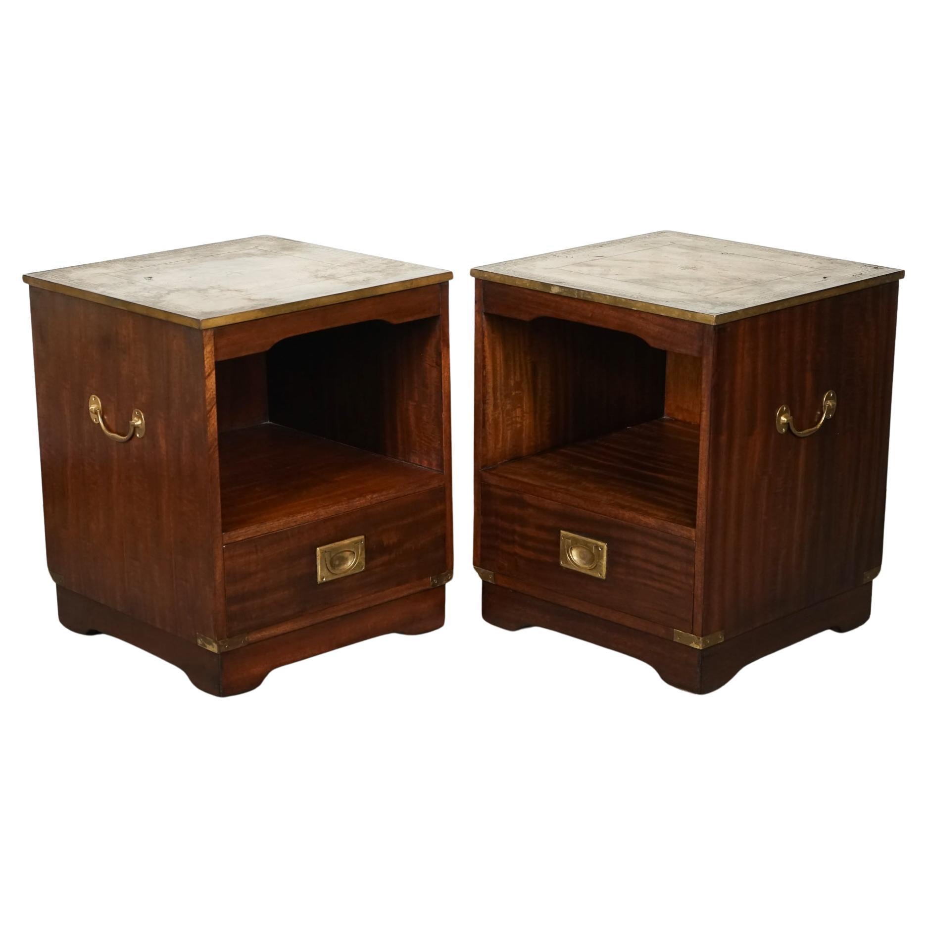 VINTAGE PAIR OF MILITARY CAMPAIGN BEDSIDE TABLES NiGHTSTANDS BROWN LEATHER TOPJ1 For Sale