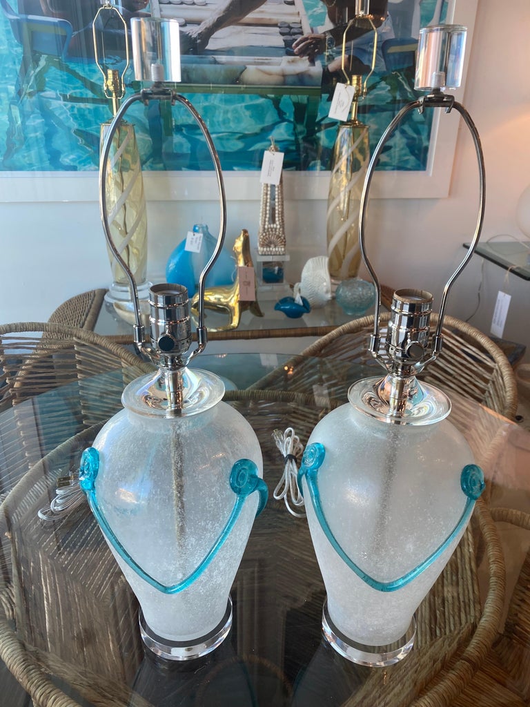 Vintage Pair of Murano Frosted Aqua Glass Lucite Table Lamps Newly Restored In Good Condition For Sale In West Palm Beach, FL