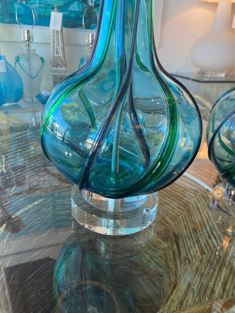 Hollywood Regency Vintage Pair of Murano Glass Aqua Ribbon Murano Table Lamps Lucite Newly Wired For Sale