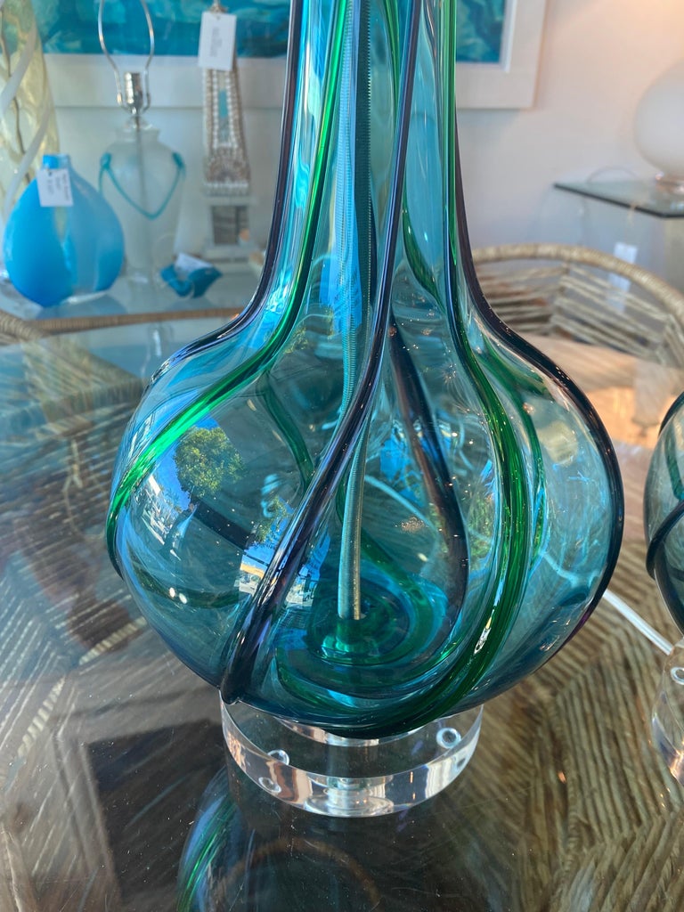 Vintage Pair of Murano Glass Aqua Ribbon Murano Table Lamps Lucite Newly Wired In Good Condition For Sale In West Palm Beach, FL