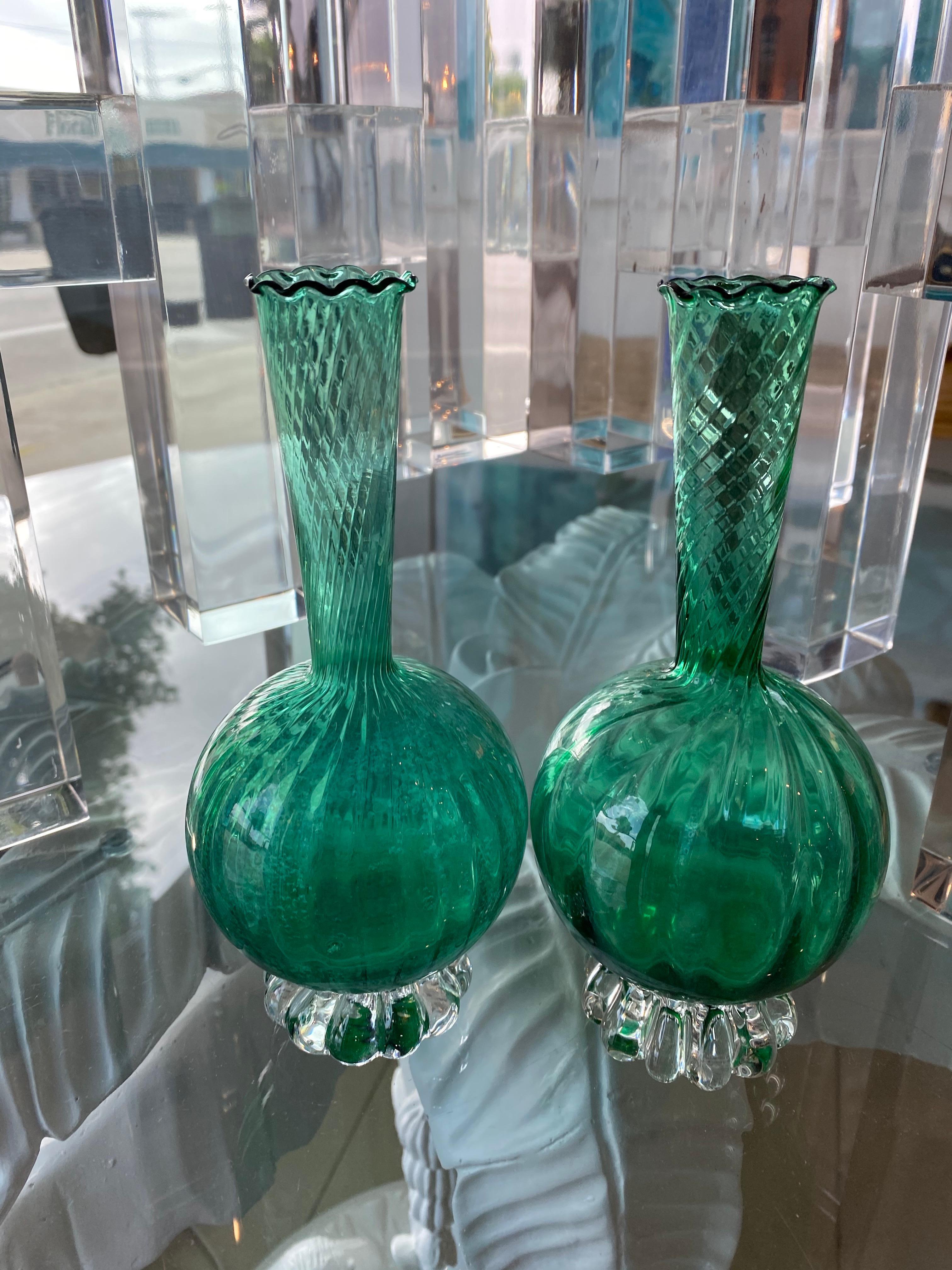 Hollywood Regency Vintage Pair of Murano Glass Emerald Green Bud Vases For Sale