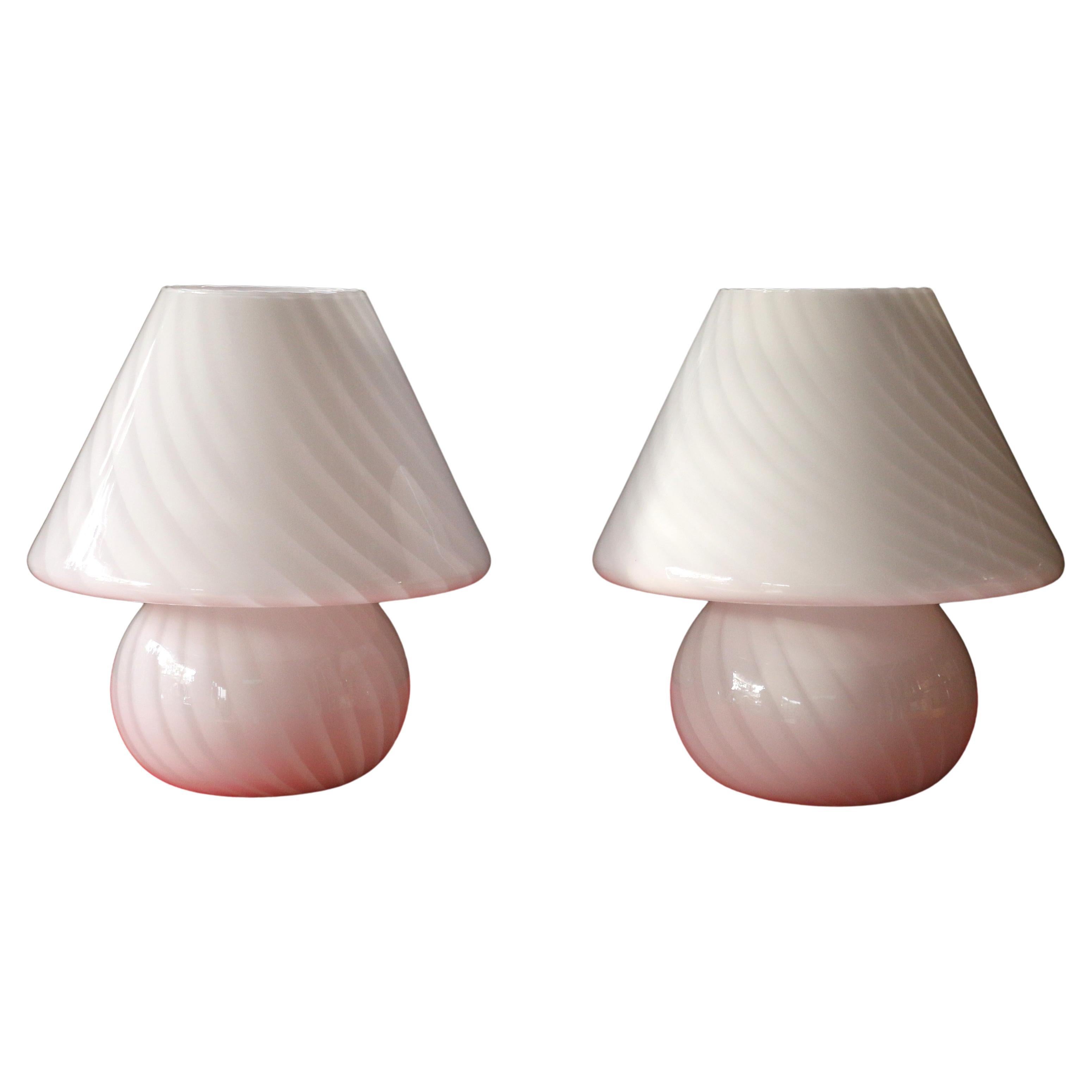 Vintage Pair of Murano Glass “Mushroom” Swirl Table Lamps – Italy, 1970s en vente