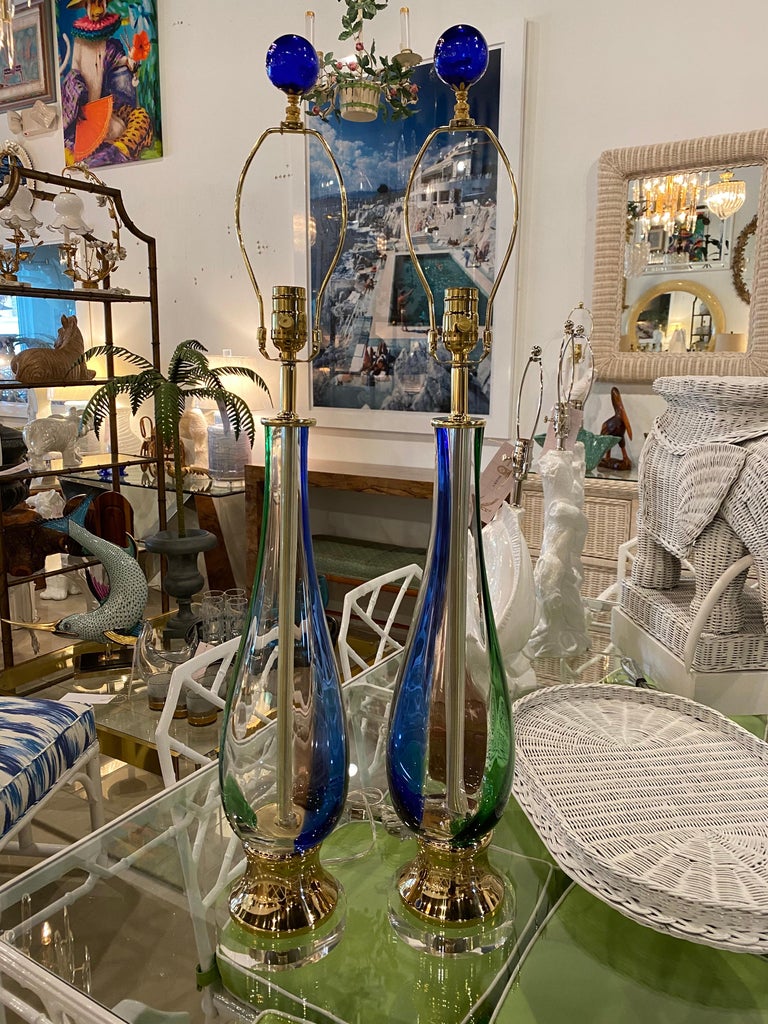 Vintage Pair of Murano Glass Table Lamps Fully Restored Brass Lucite In Good Condition For Sale In West Palm Beach, FL