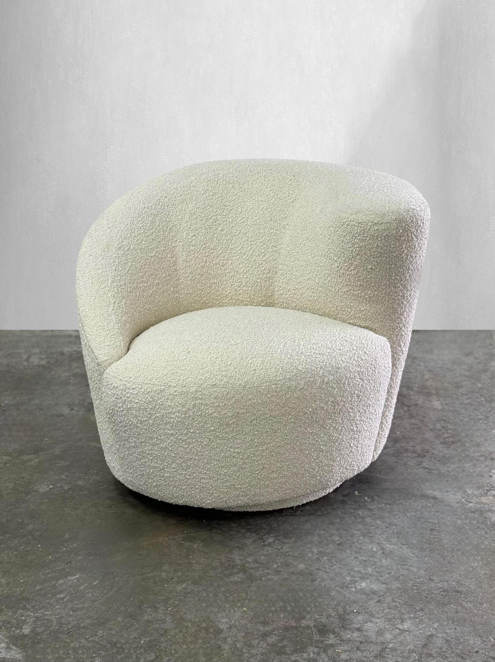 Coppia di lettini girevoli Nautilus d'epoca in Bouclé italiano avorio, di Weiman In condizioni ottime in vendita a Boca Raton, FL