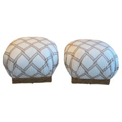 Paar neu gepolsterte große Hocker, Hocker mit Seegrasfuß, Vintage