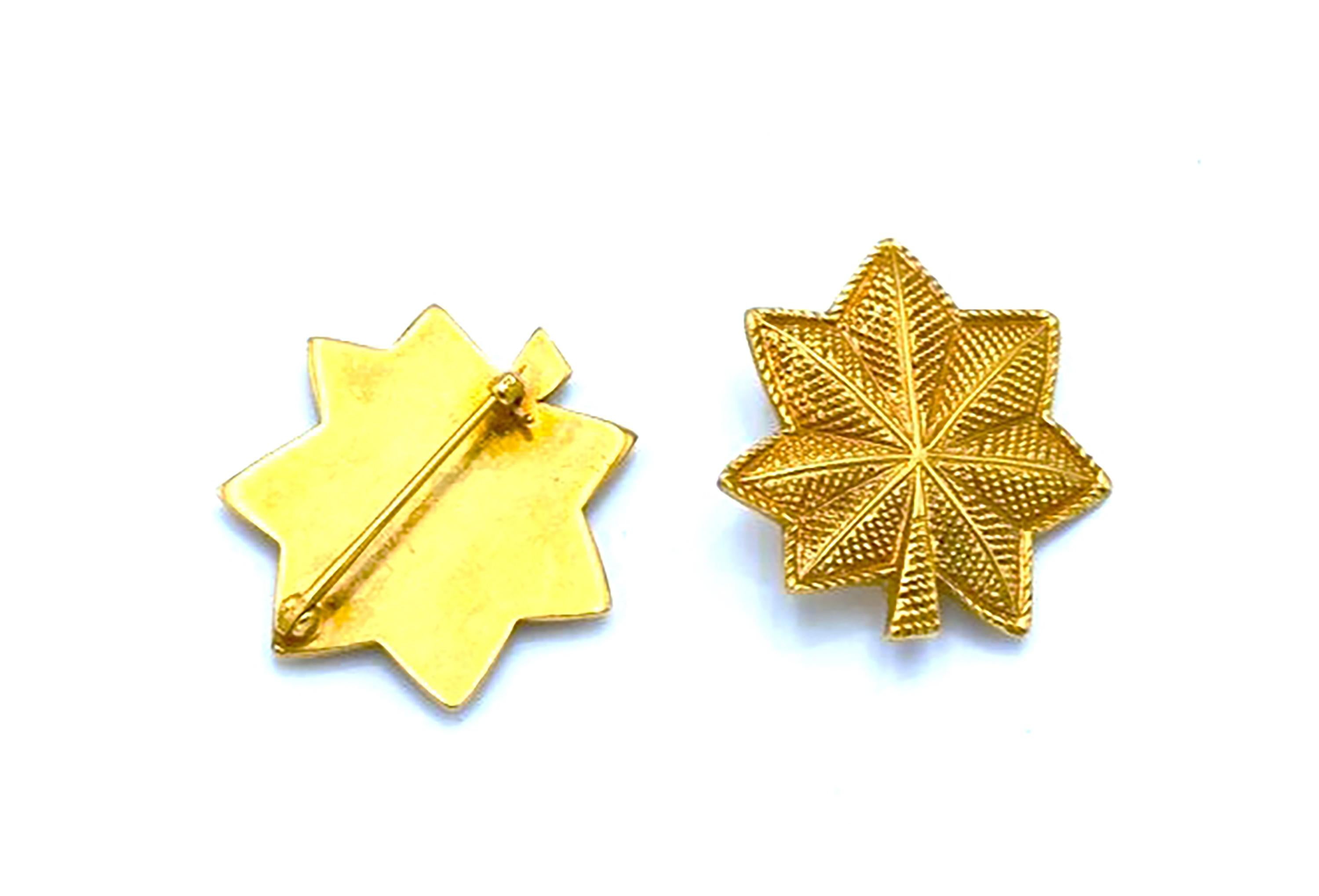 Women's or Men's Cartier France Pair of Two Oak Leaf  Intricate Brooches 