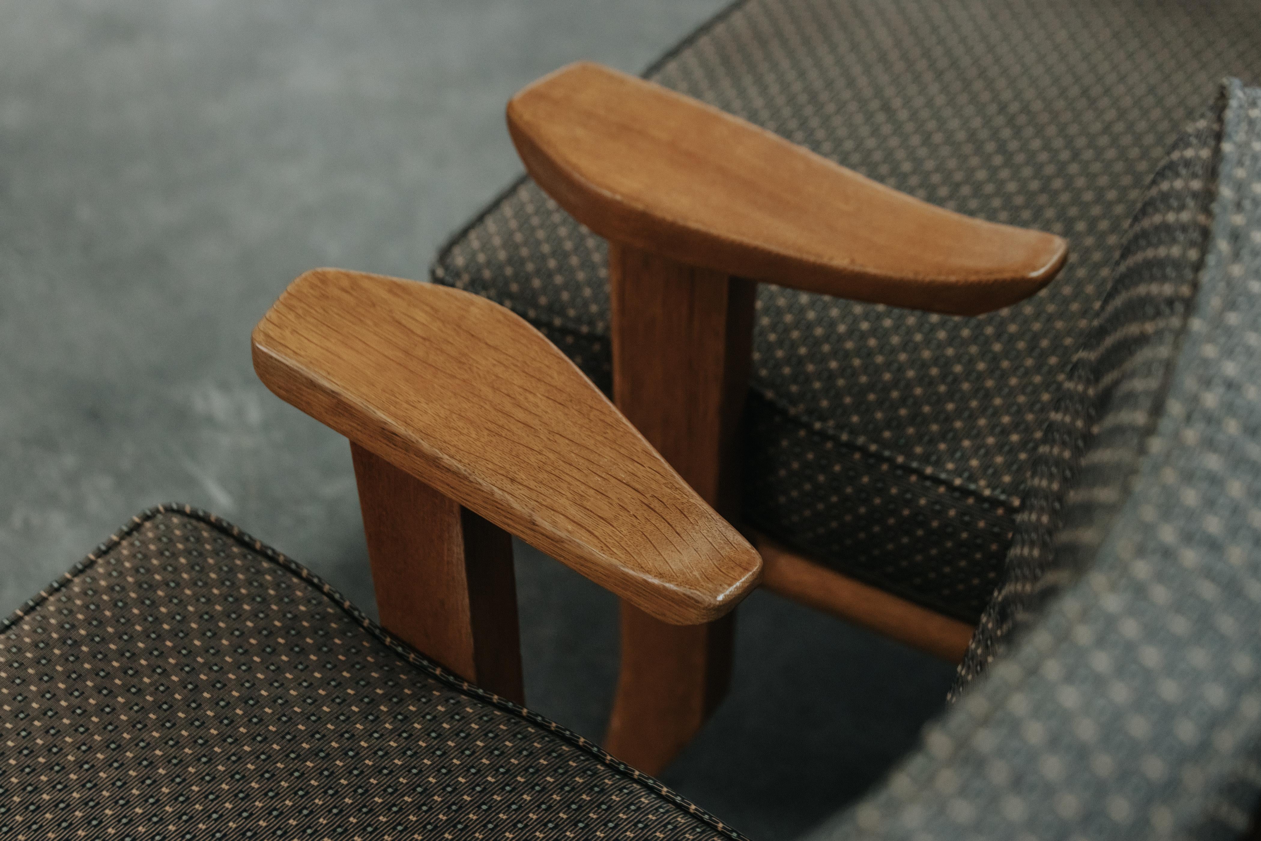 Vintage Pair Of Oak Lounge Chairs By Guillerme Et Chambron, France 1970s For Sale 1