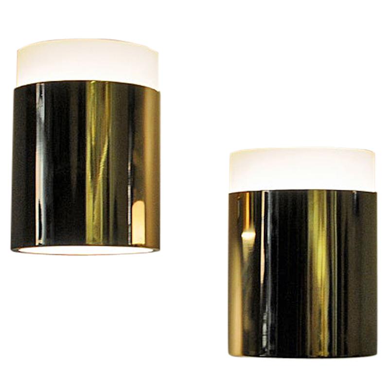 Vintage Paar Falkenberg-Wandlampen aus Opalglas und Messing:: Schweden:: 1960er Jahre