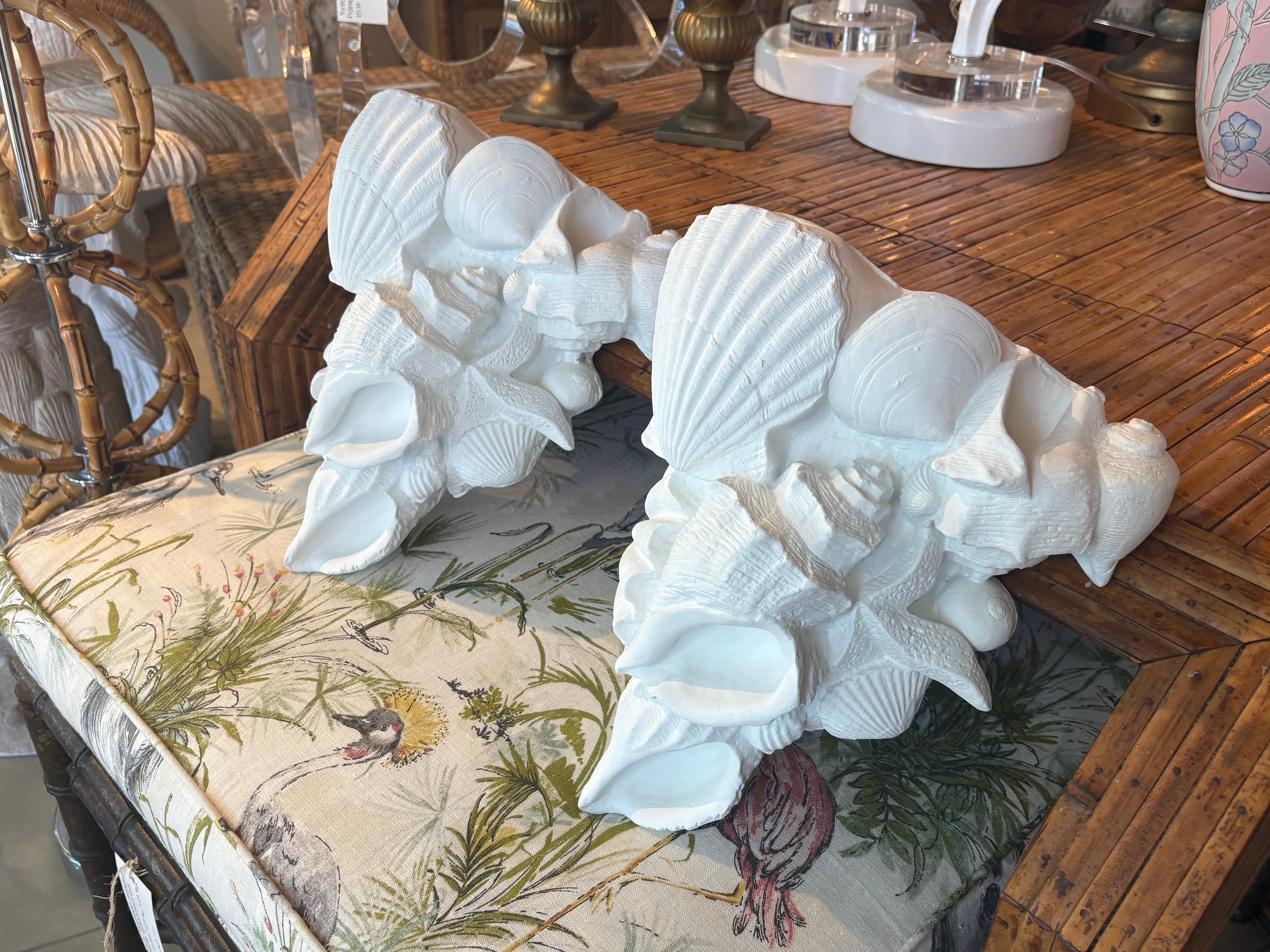 Paar weiße Vintage-Wandleuchter aus Palm Beach Muschel-Muschel-Muschel-Muschelschalen, lackiert, weiß im Angebot 6