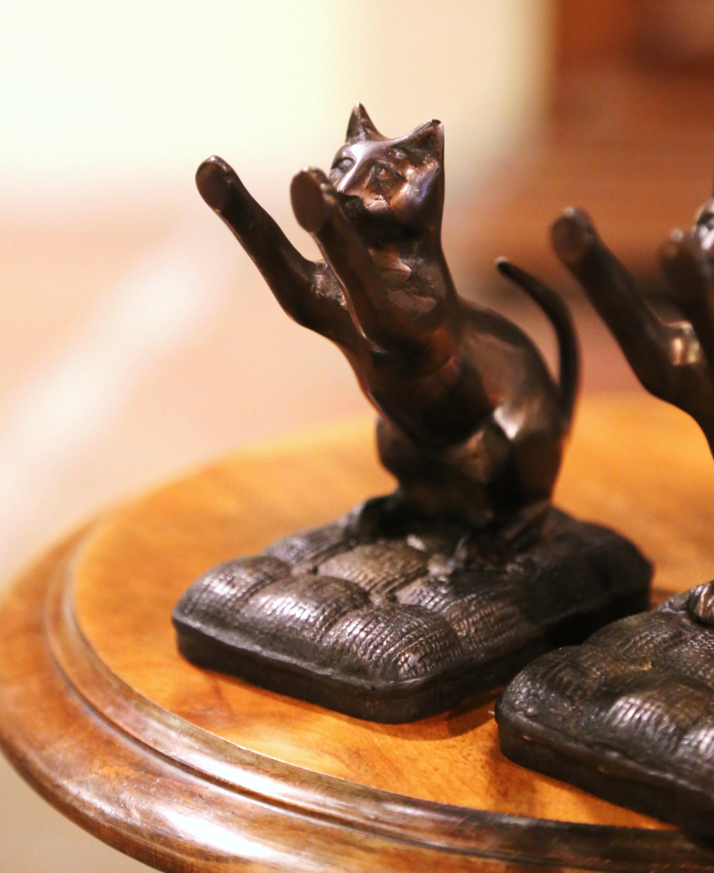 French Vintage Pair of Patinated Bronze Cat Bookends 