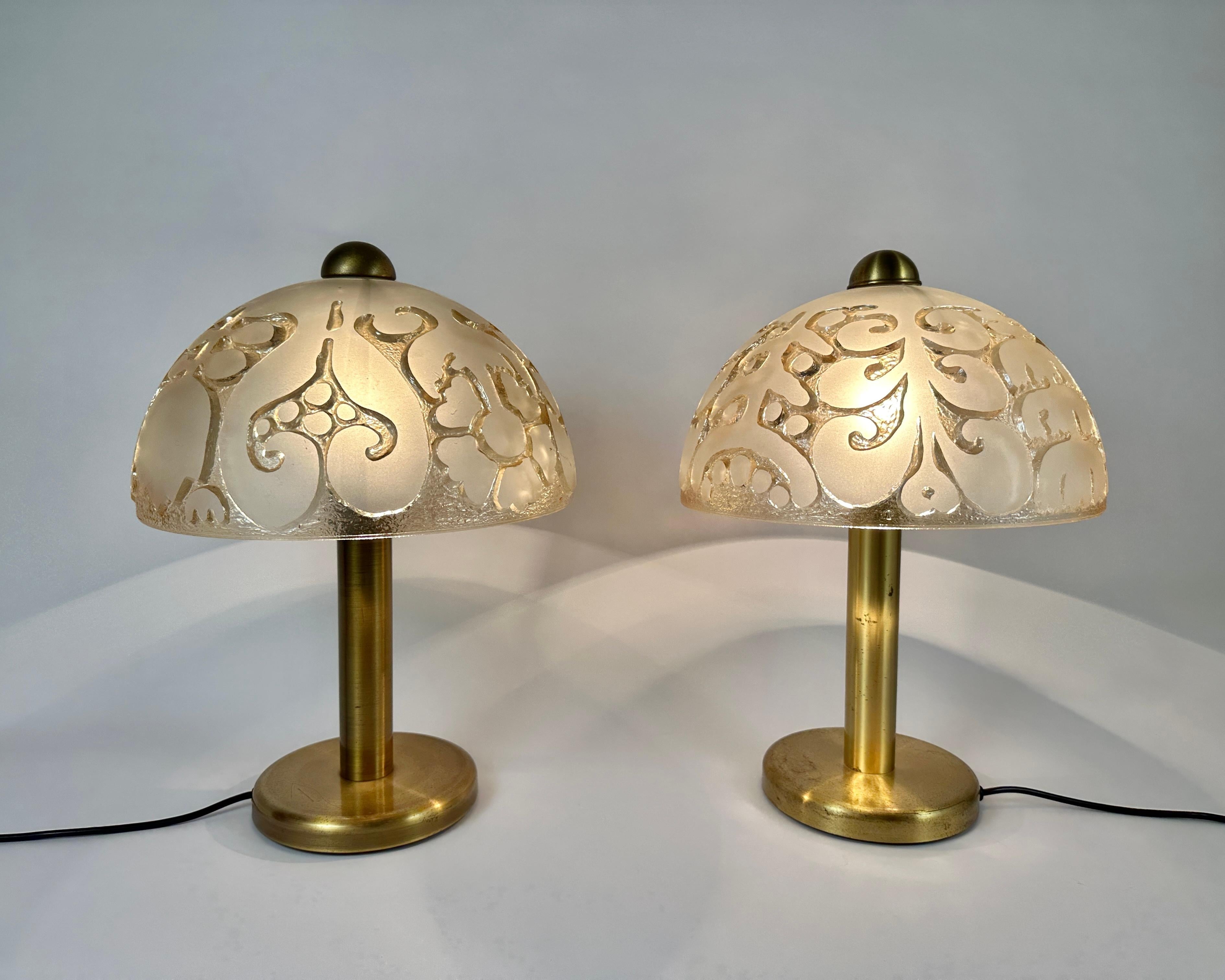 Hollywood Regency Vintage Pair Of PEILL & PUTZLER Table Lamps in Glass and Brass, Germany, 1970s For Sale