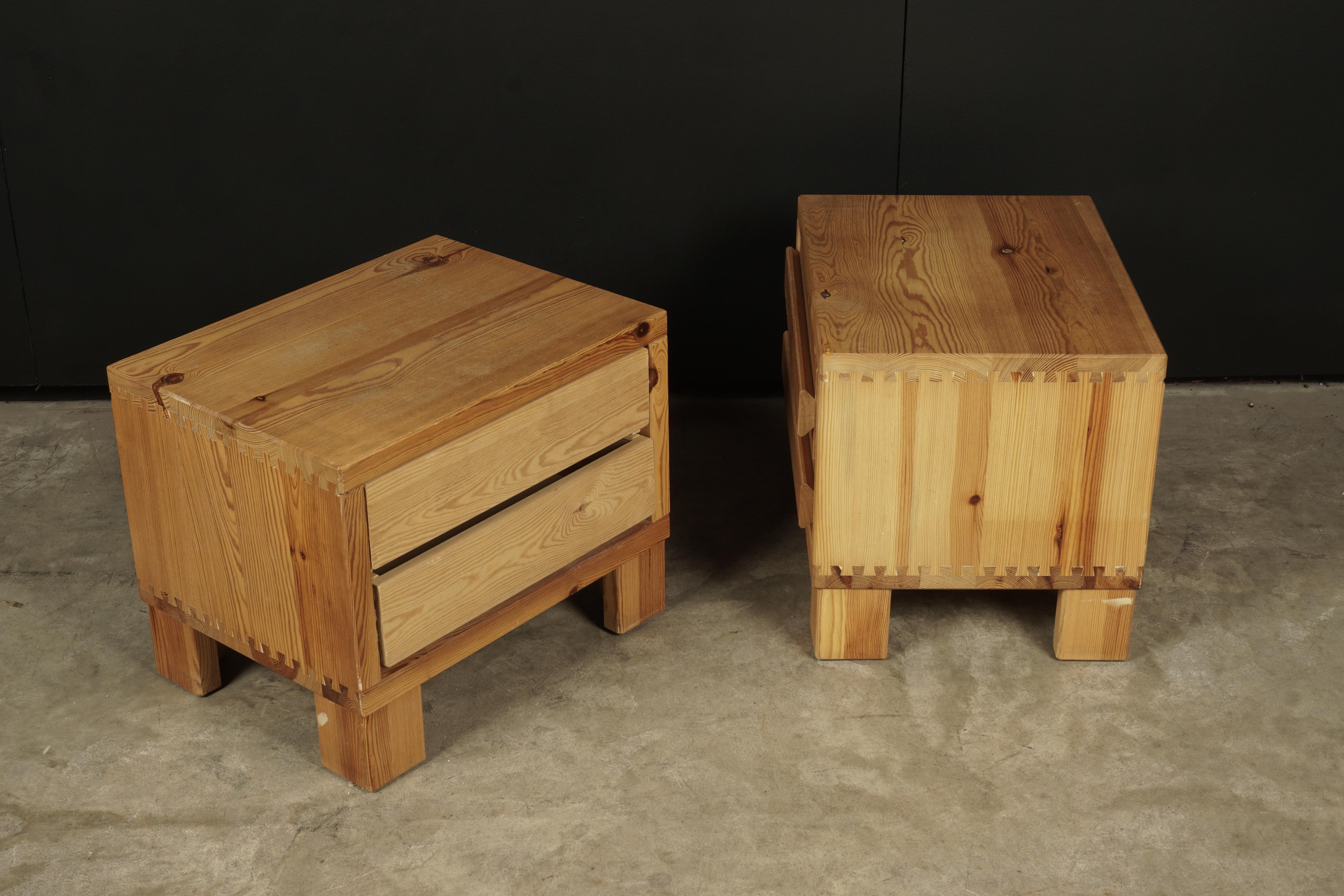 Vintage Pair of Pine Nightstands from Sweden, 1960s In Good Condition In Nashville, TN