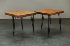 Vintage Paire de tables d'appoint en pin provenant d'un restaurant en France, Circa 1960