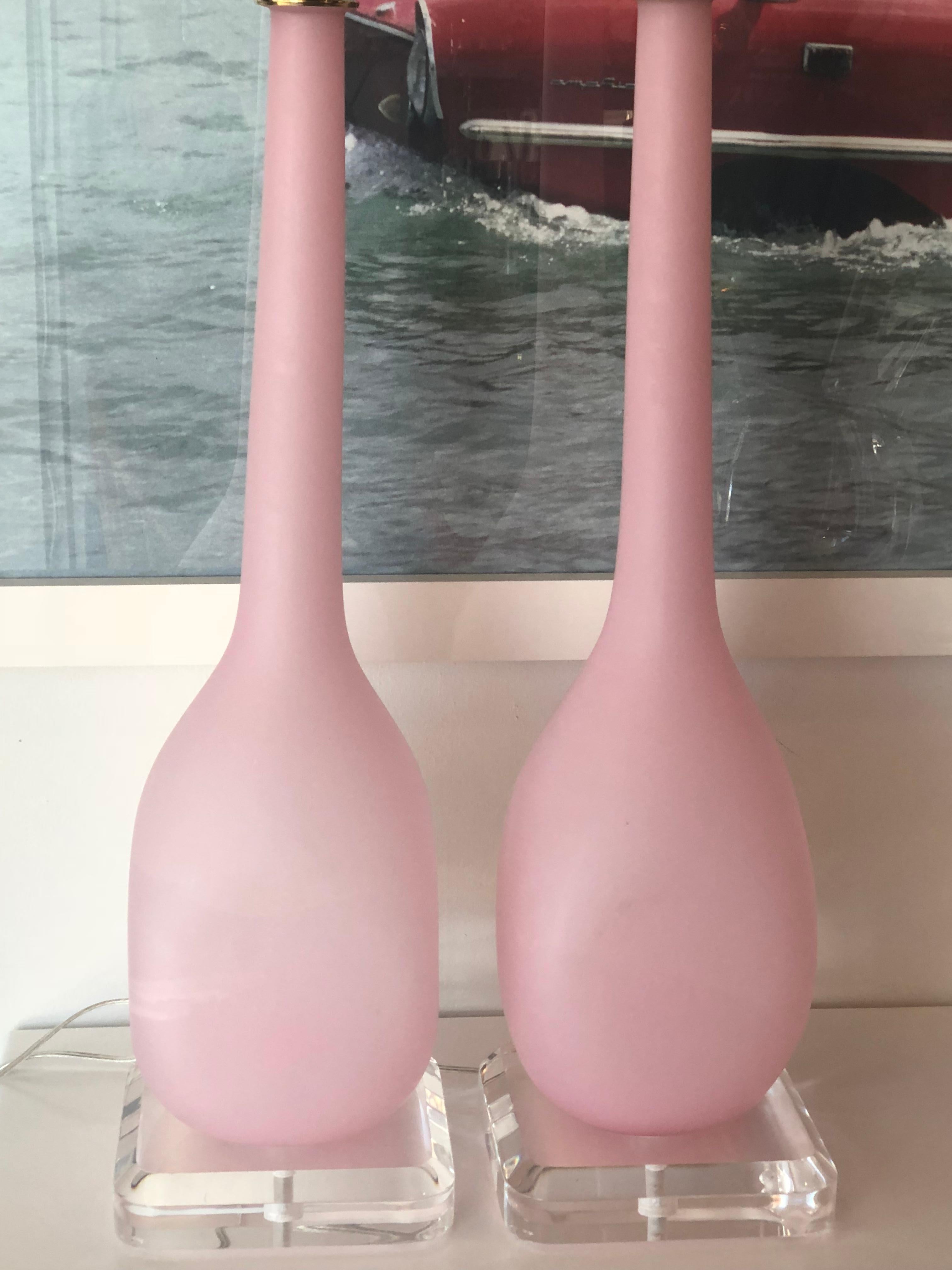Vintage Pair of Pink Frosted Blush Murano Italian Table Lamps Lucite Brass 7