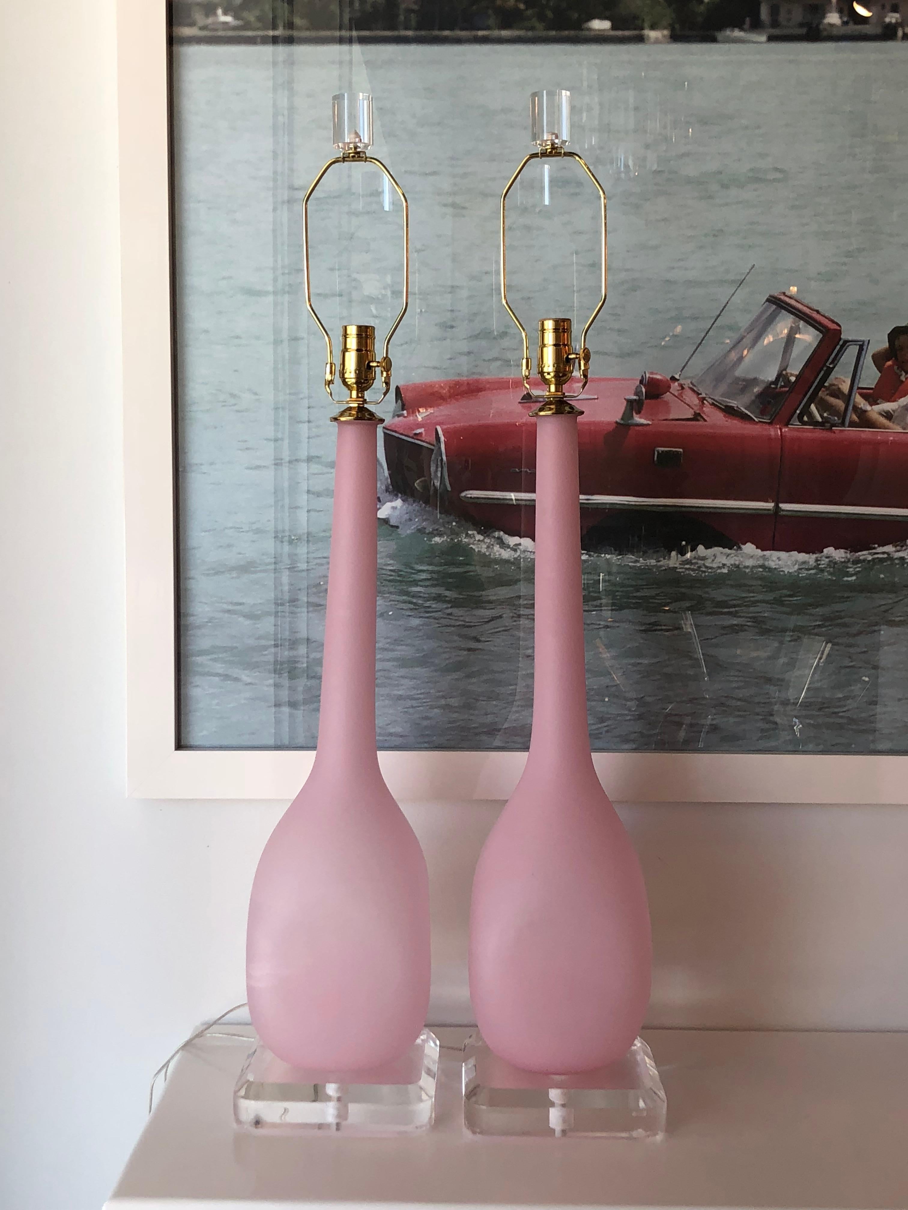 Vintage Pair of Pink Frosted Blush Murano Italian Table Lamps Lucite Brass 1