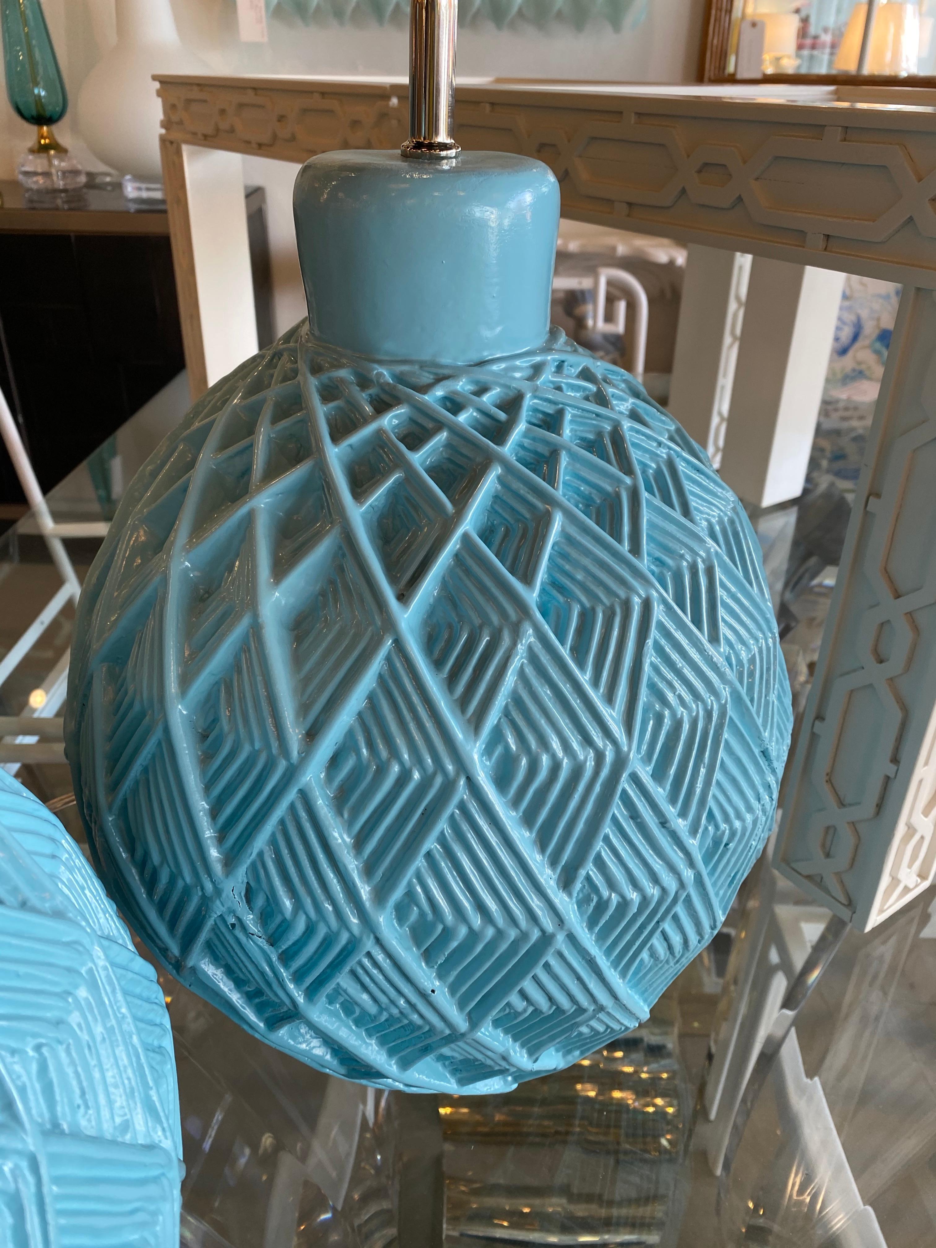 Late 20th Century Vintage Pair of Plaster Geometric Dimensional Lacquered Blue Table Lamps For Sale
