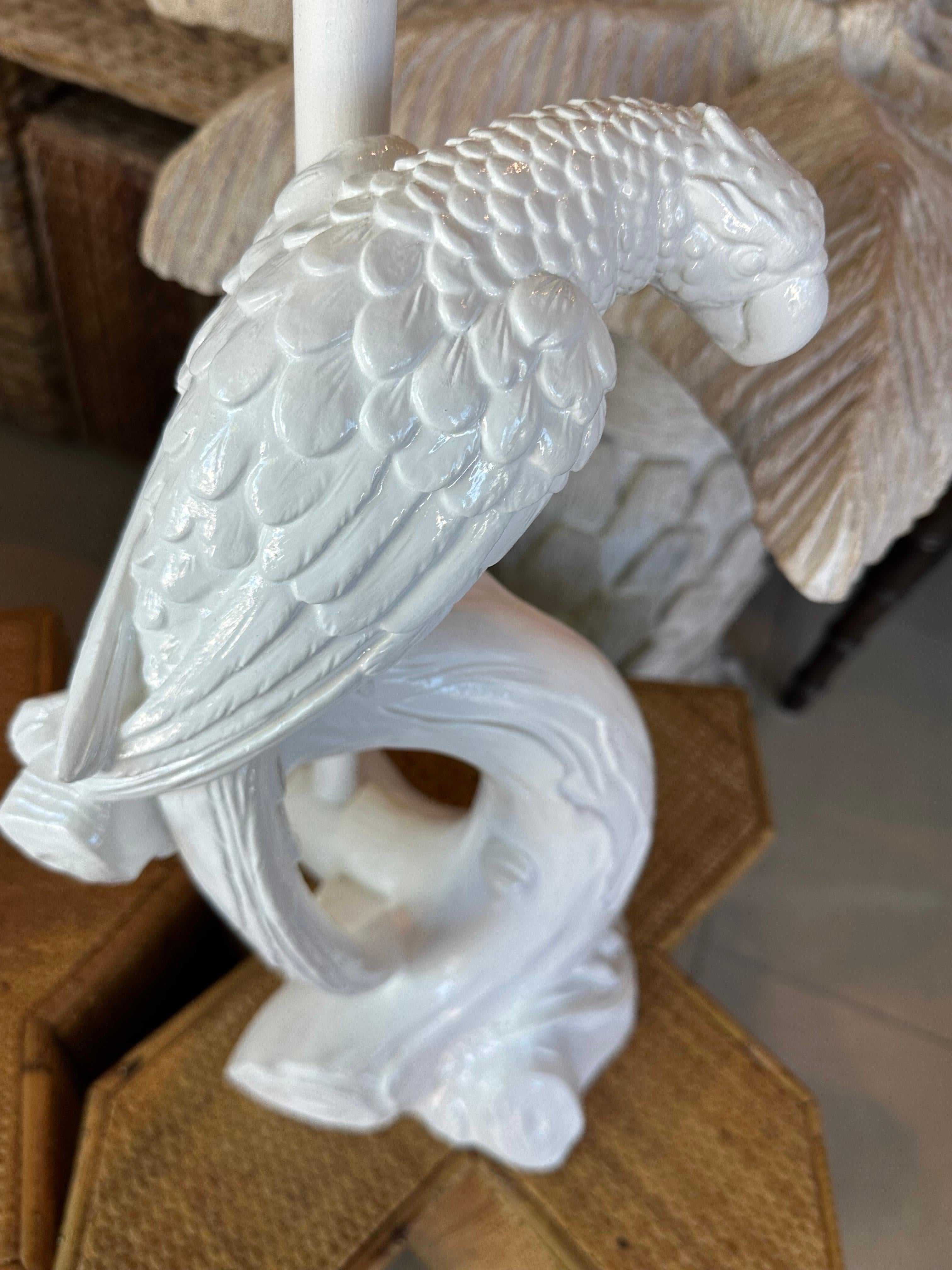 Vintage Pair of Plaster White Tropical Parrot Bird Table Lamps Restored  For Sale 4