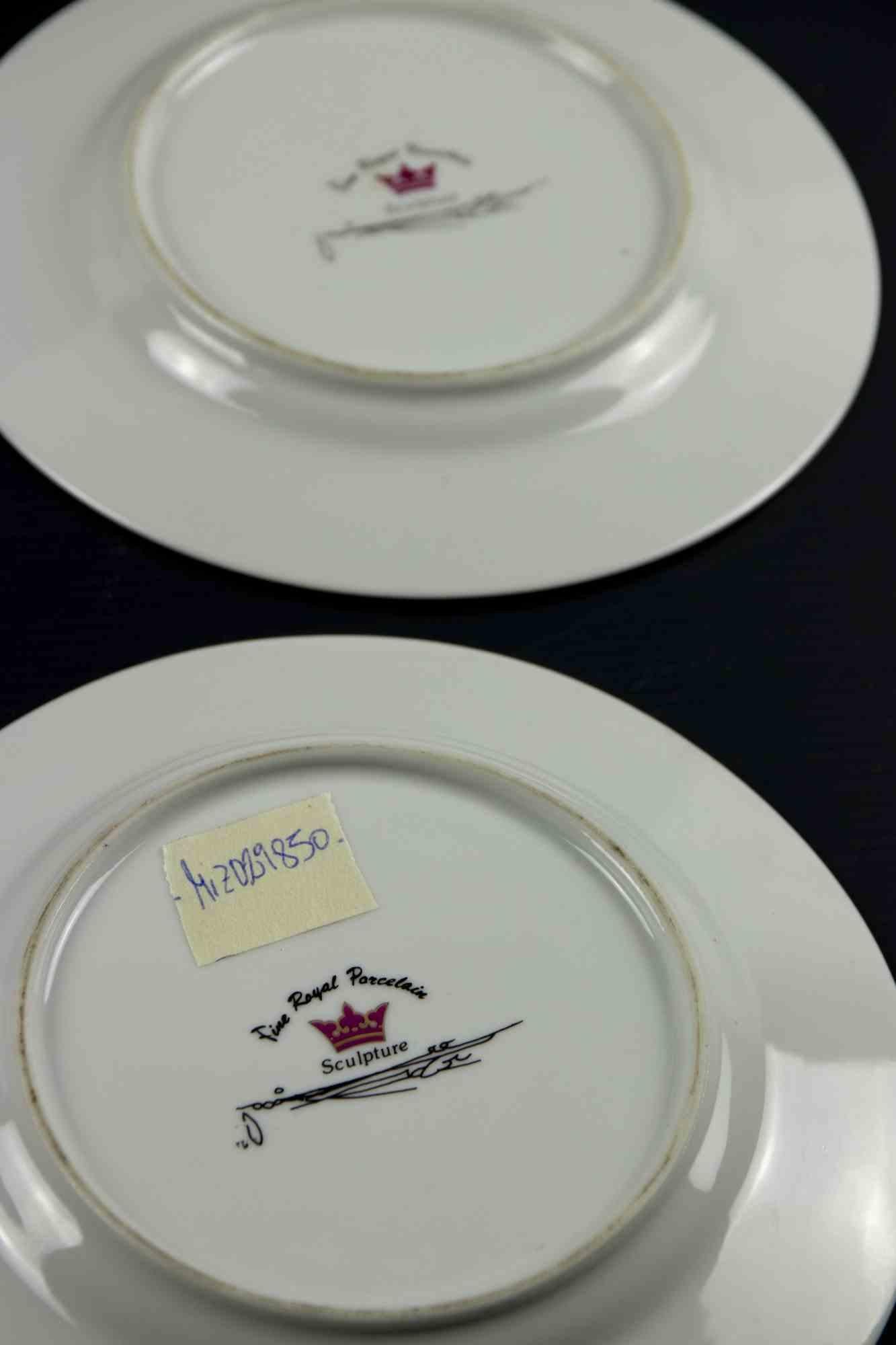 British Vintage Pair of Plates with Egyptian Motives, by Fine Royal Porcelain Sculpture