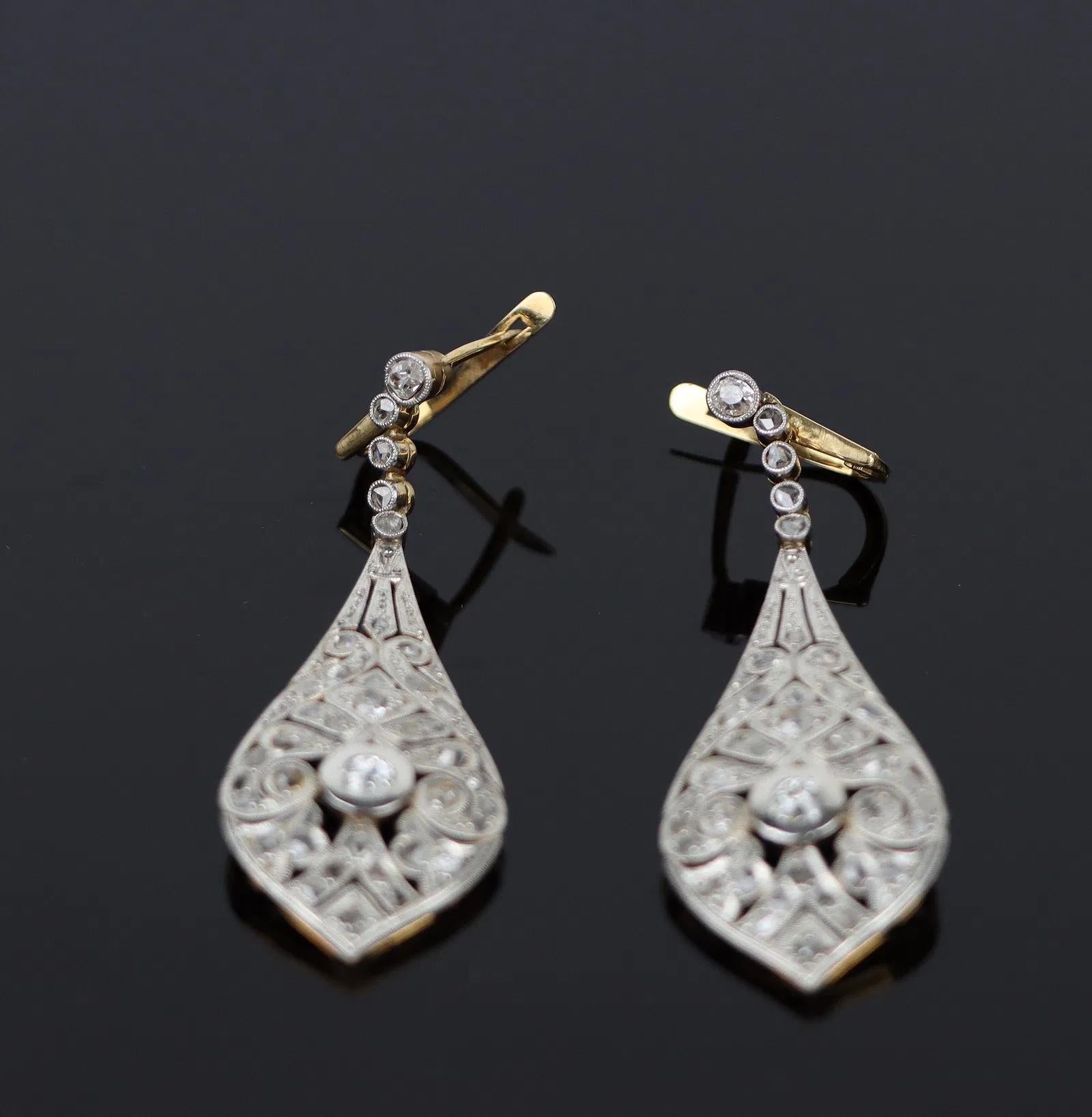 Vintage Paar Platin & 18K Gold Diamant-Ohrringe im Angebot 5