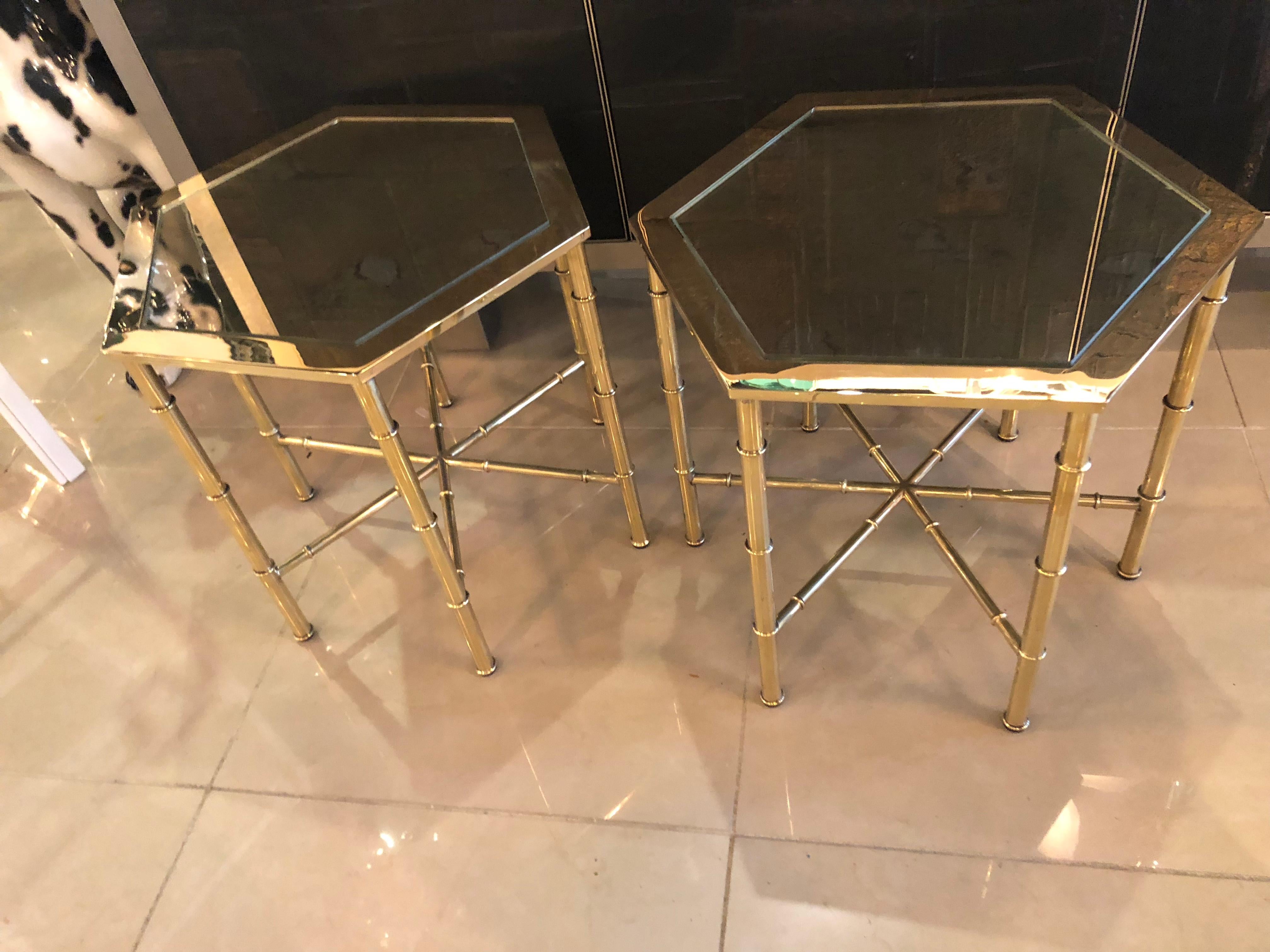 American Vintage Pair Polished Brass Mastercraft End Side Beverage Tables Antique Mirror