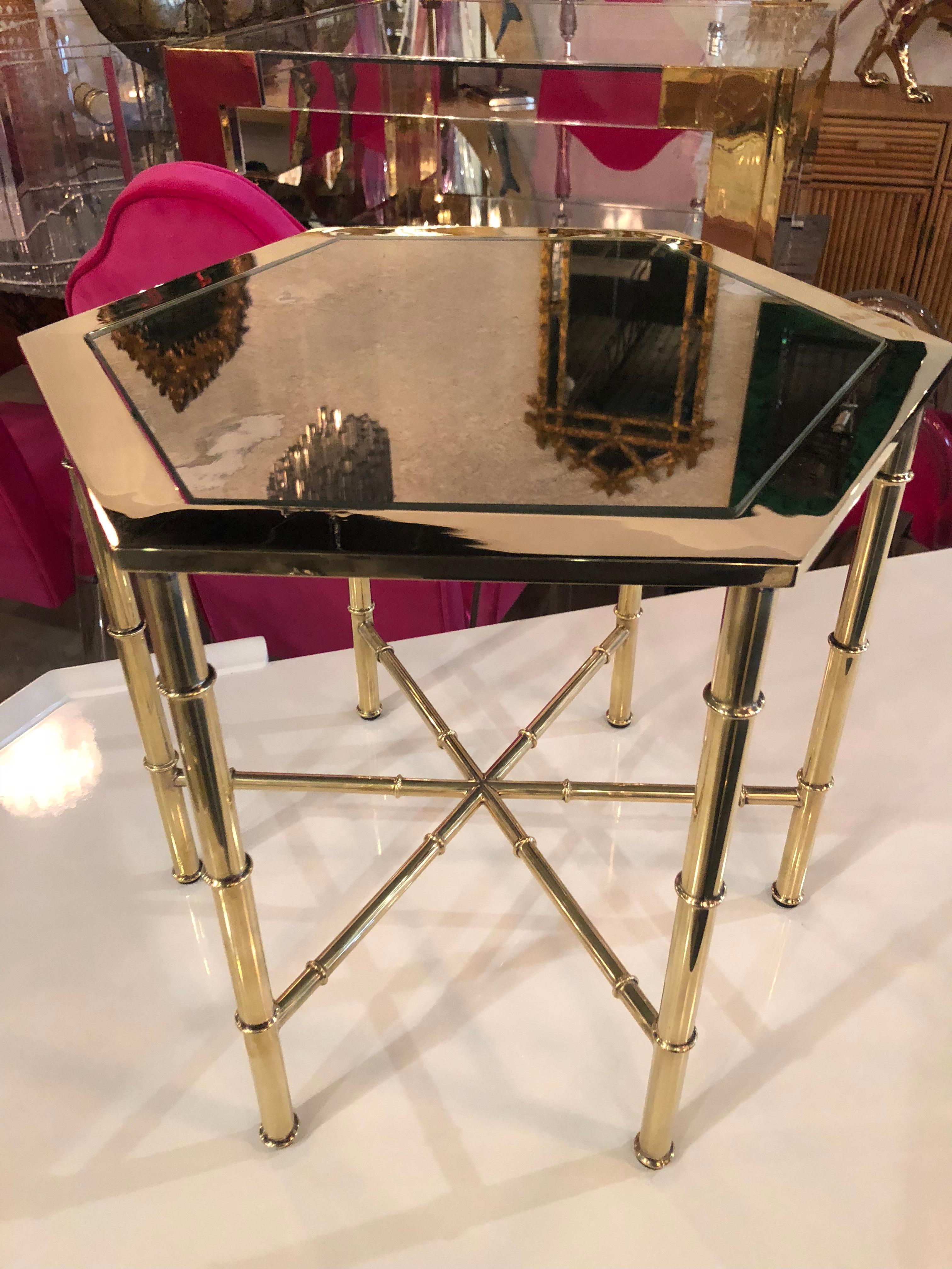 Vintage Pair Polished Brass Mastercraft End Side Beverage Tables Antique Mirror In Good Condition In West Palm Beach, FL
