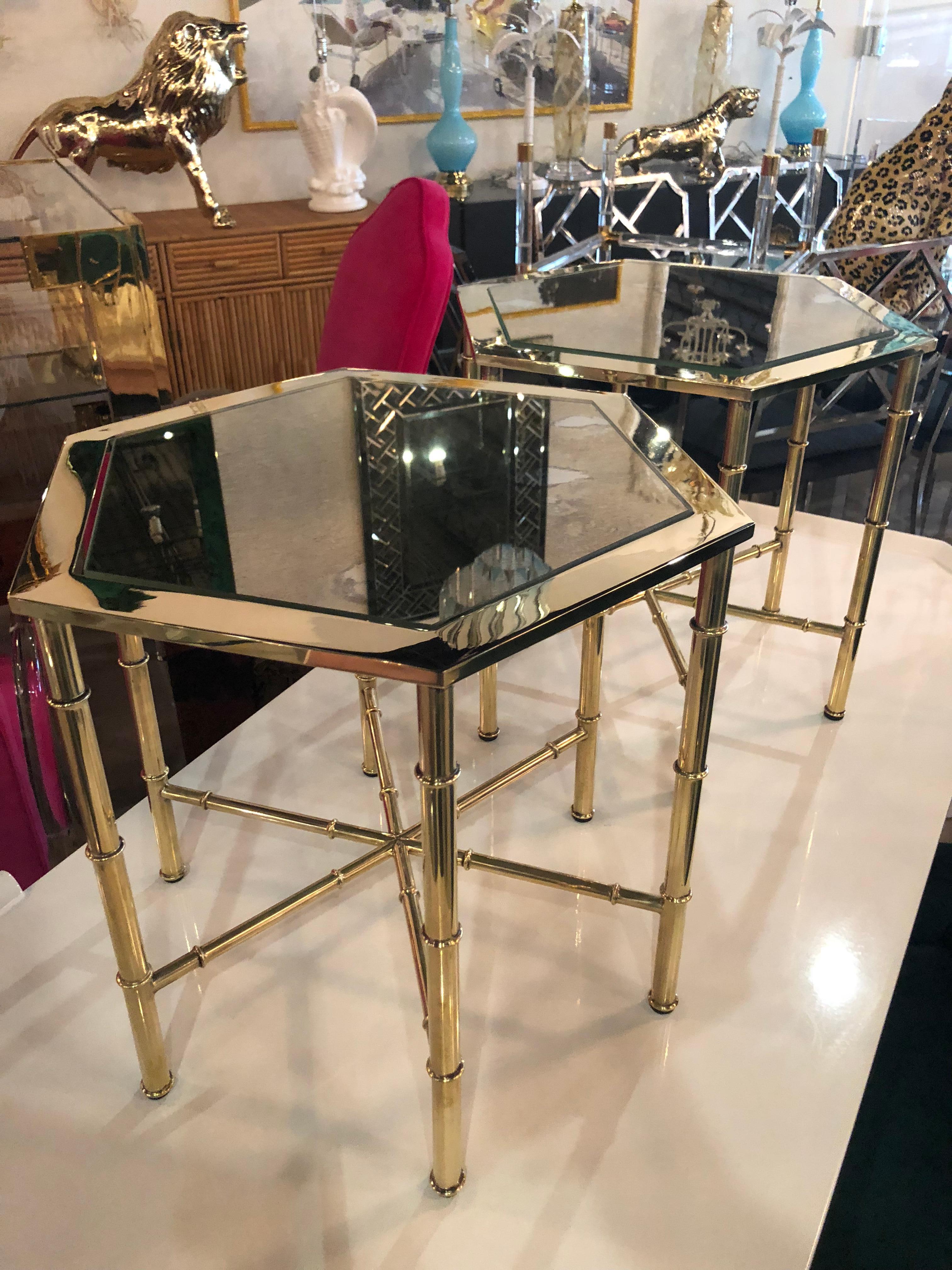 Late 20th Century Vintage Pair Polished Brass Mastercraft End Side Beverage Tables Antique Mirror