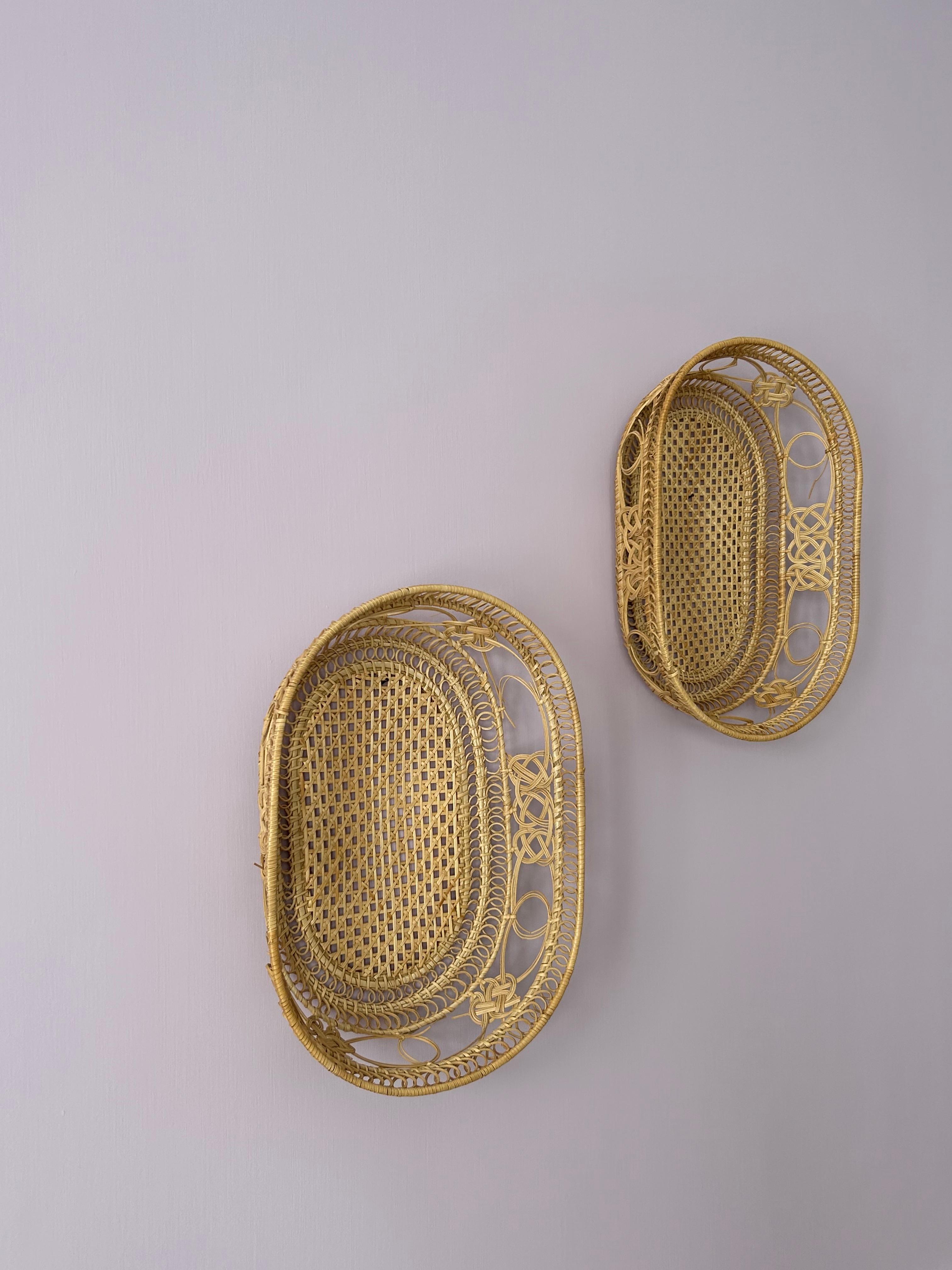 Hand-Crafted Vintage Pair of Rattan Baskets with Fine Weaving, France, 20th Century For Sale