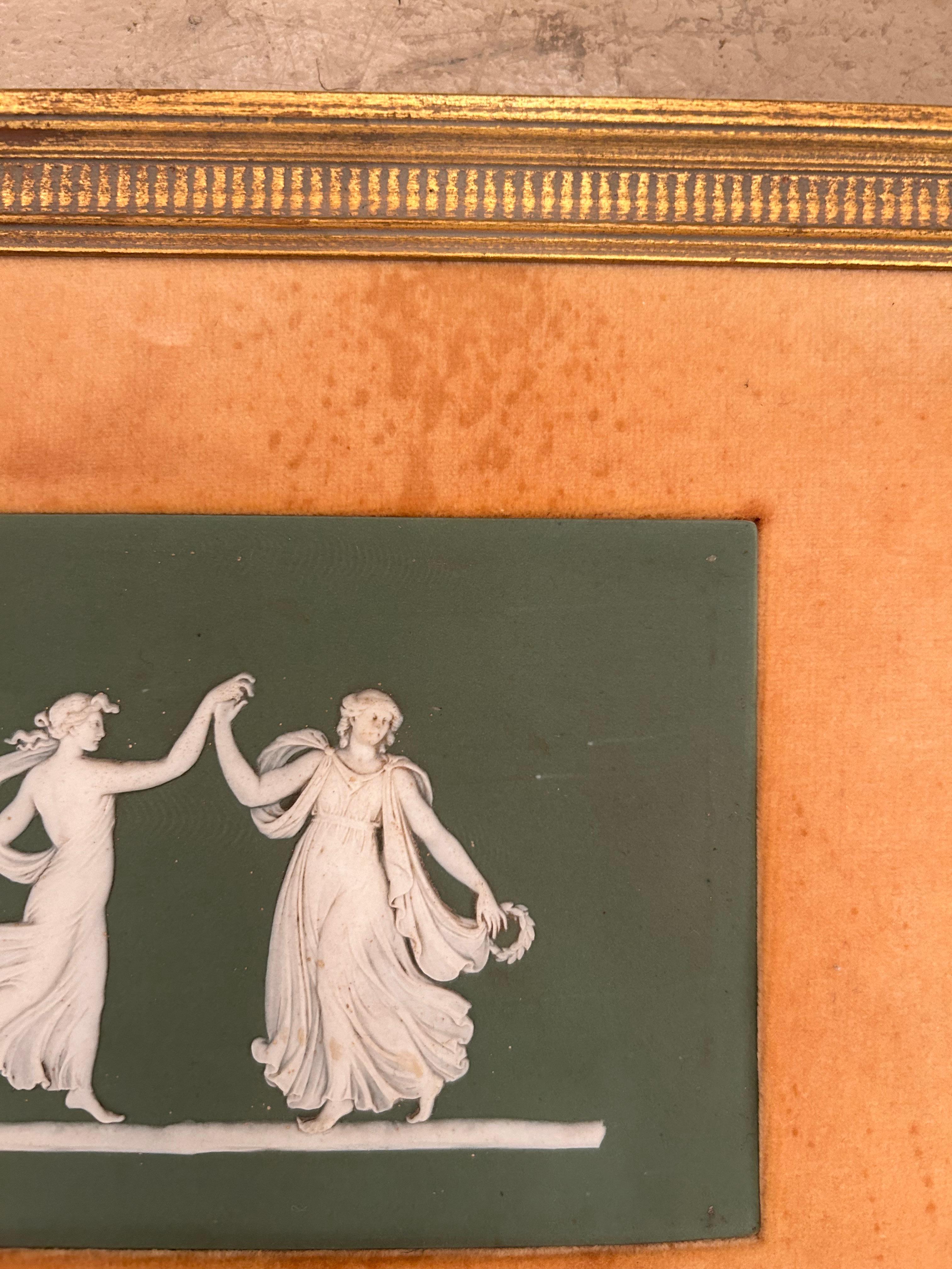 Neoclassico Coppia di romantiche figure di Wedgewood d'epoca in vendita