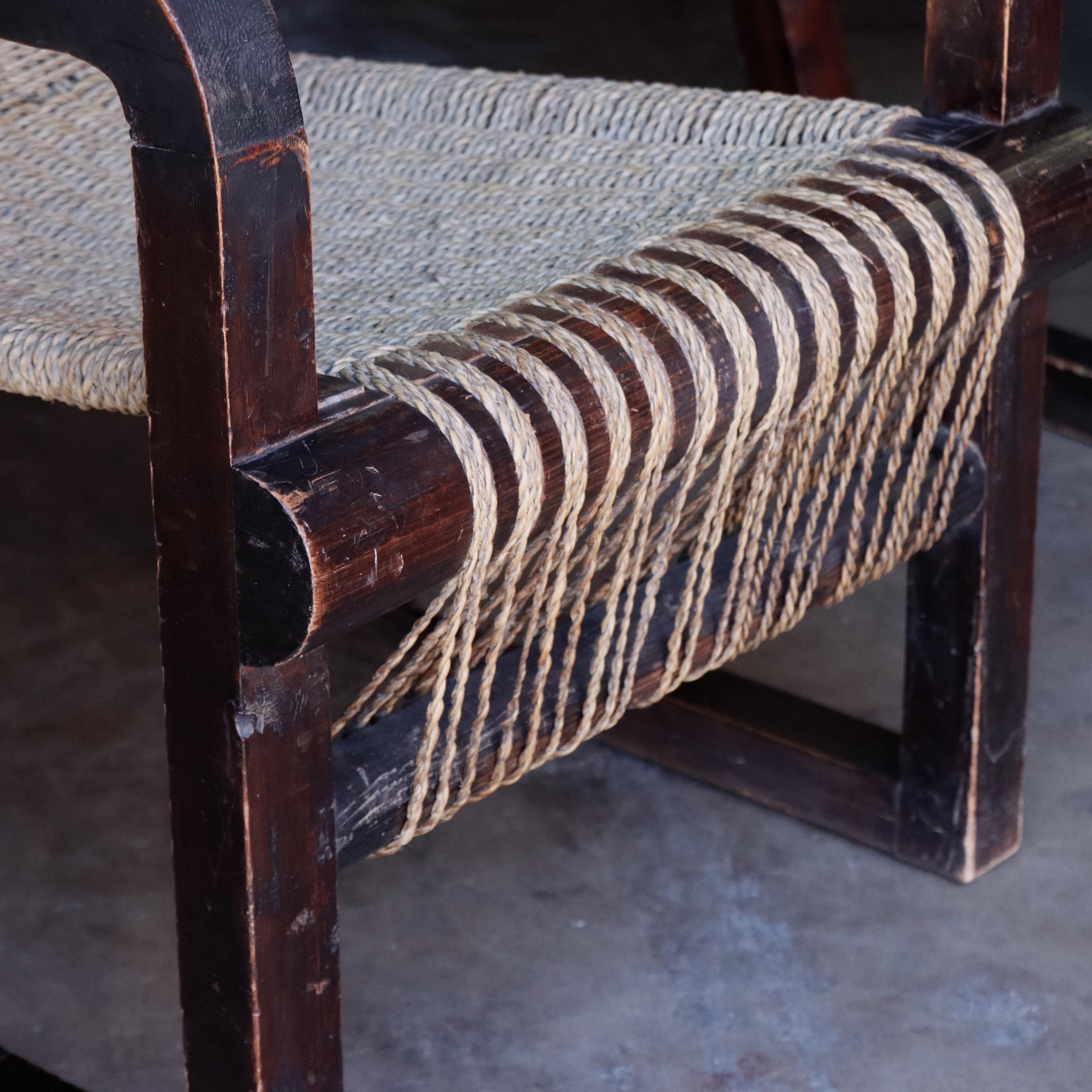 Chêne Paire de chaises en corde Attr à Francis Jourdain, 1950 en vente