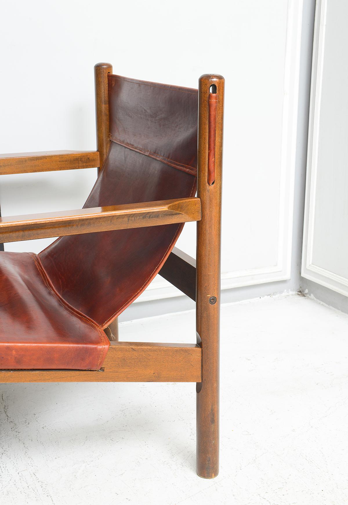  Vintage Pair of Safari-Style Leather Chairs For Sale 1