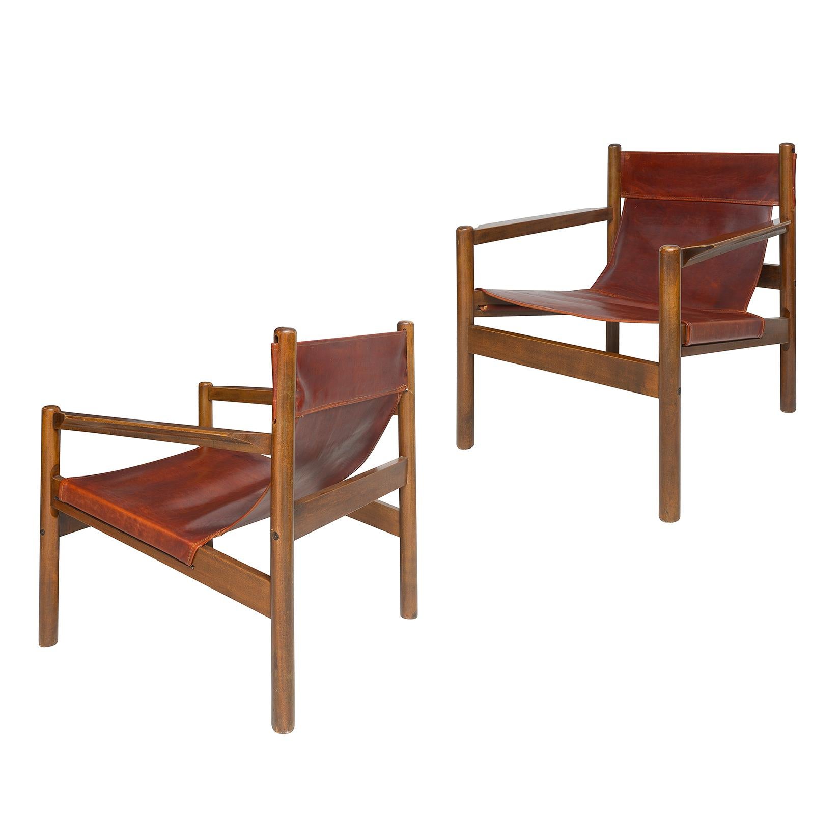  Vintage Pair of Safari-Style Leather Chairs For Sale 4