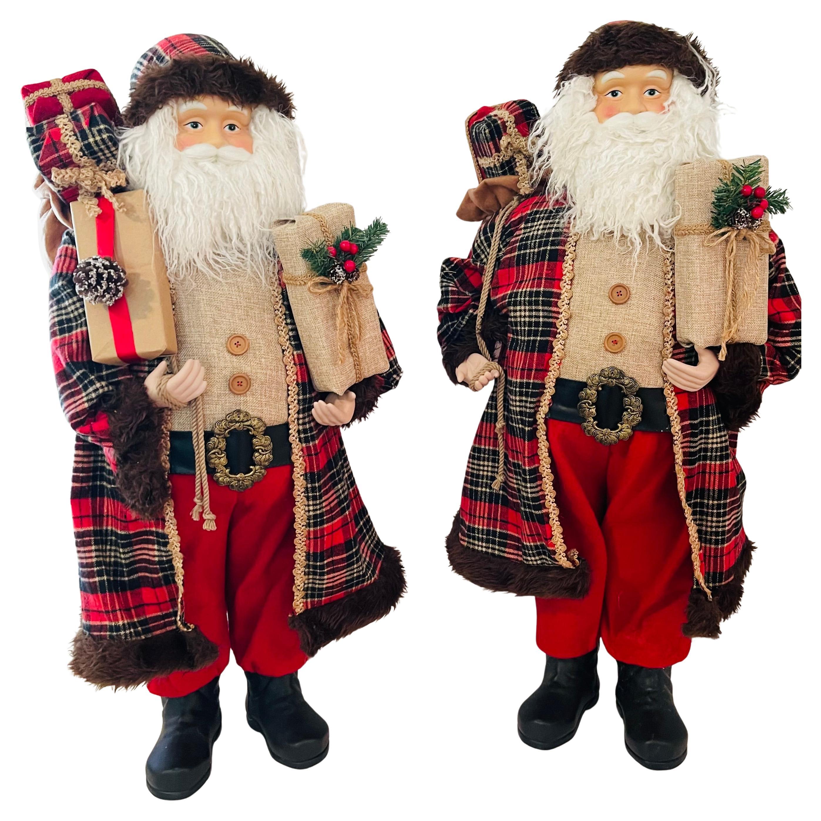 Coppia di figure di Babbo Natale vintage in vendita