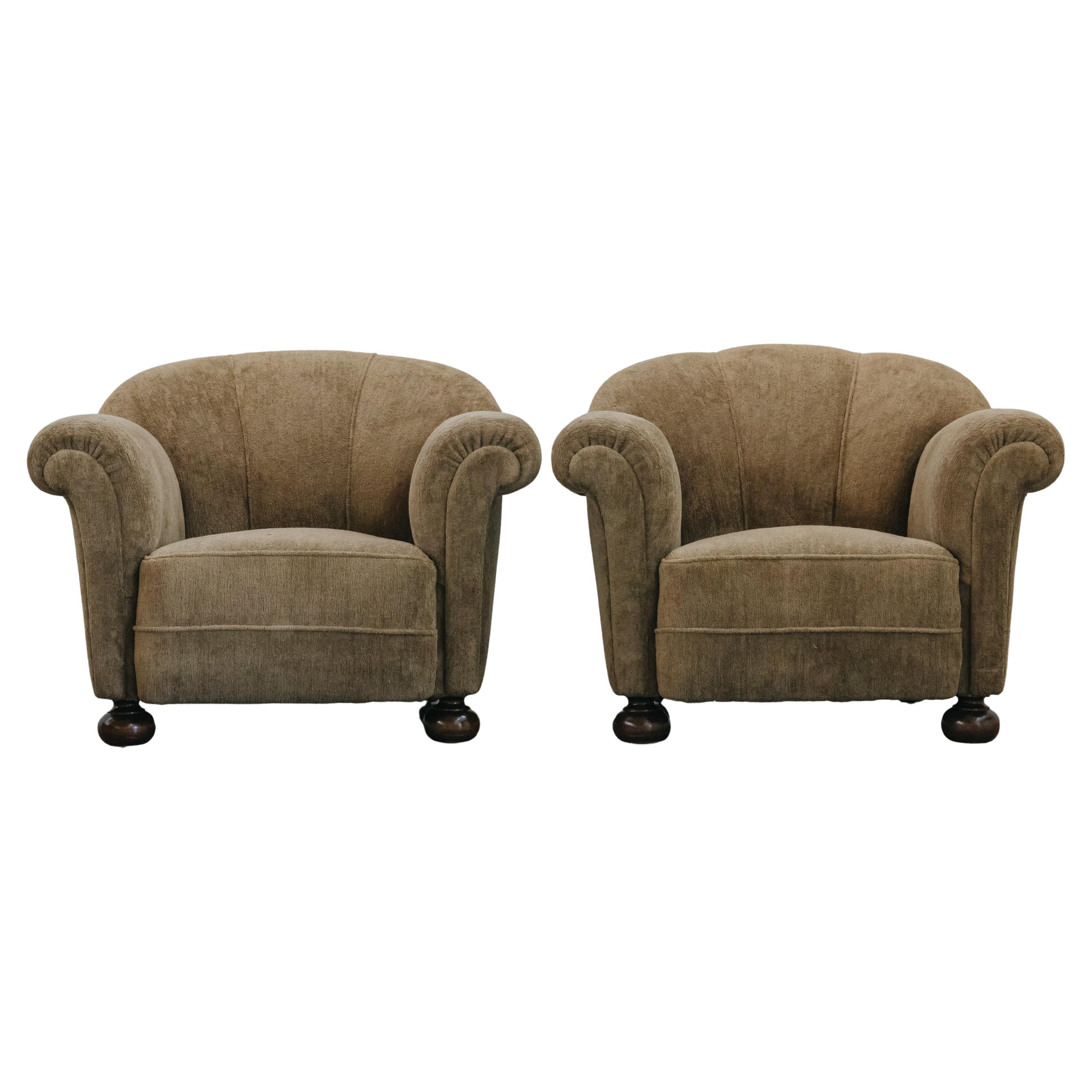 Pareja Vintage De Sillas De Salón Festoneadas De Dinamarca, Circa 1950