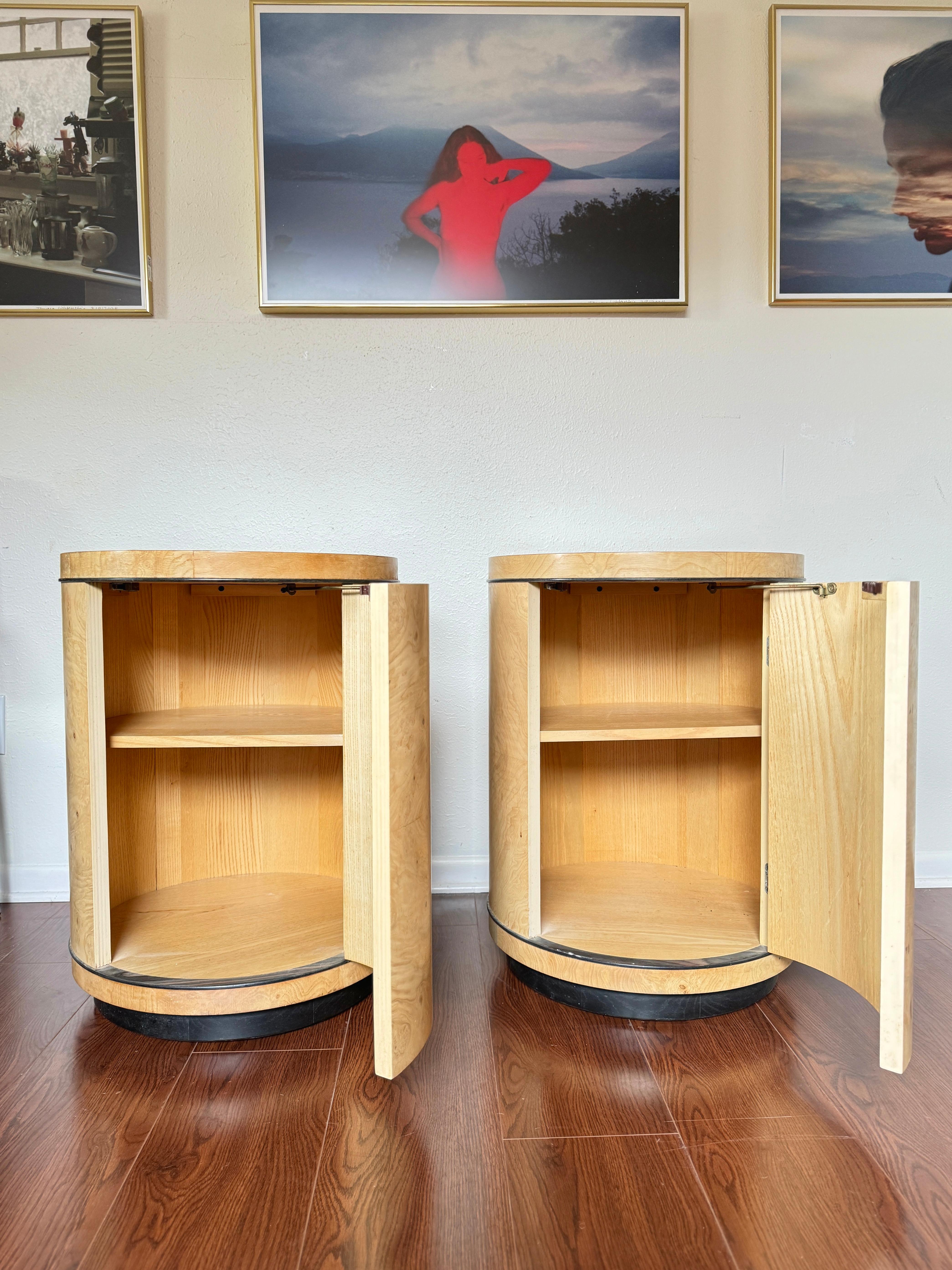 Vintage pair of Scene II burl drum side tables by Henredon, circa 1980s For Sale 6